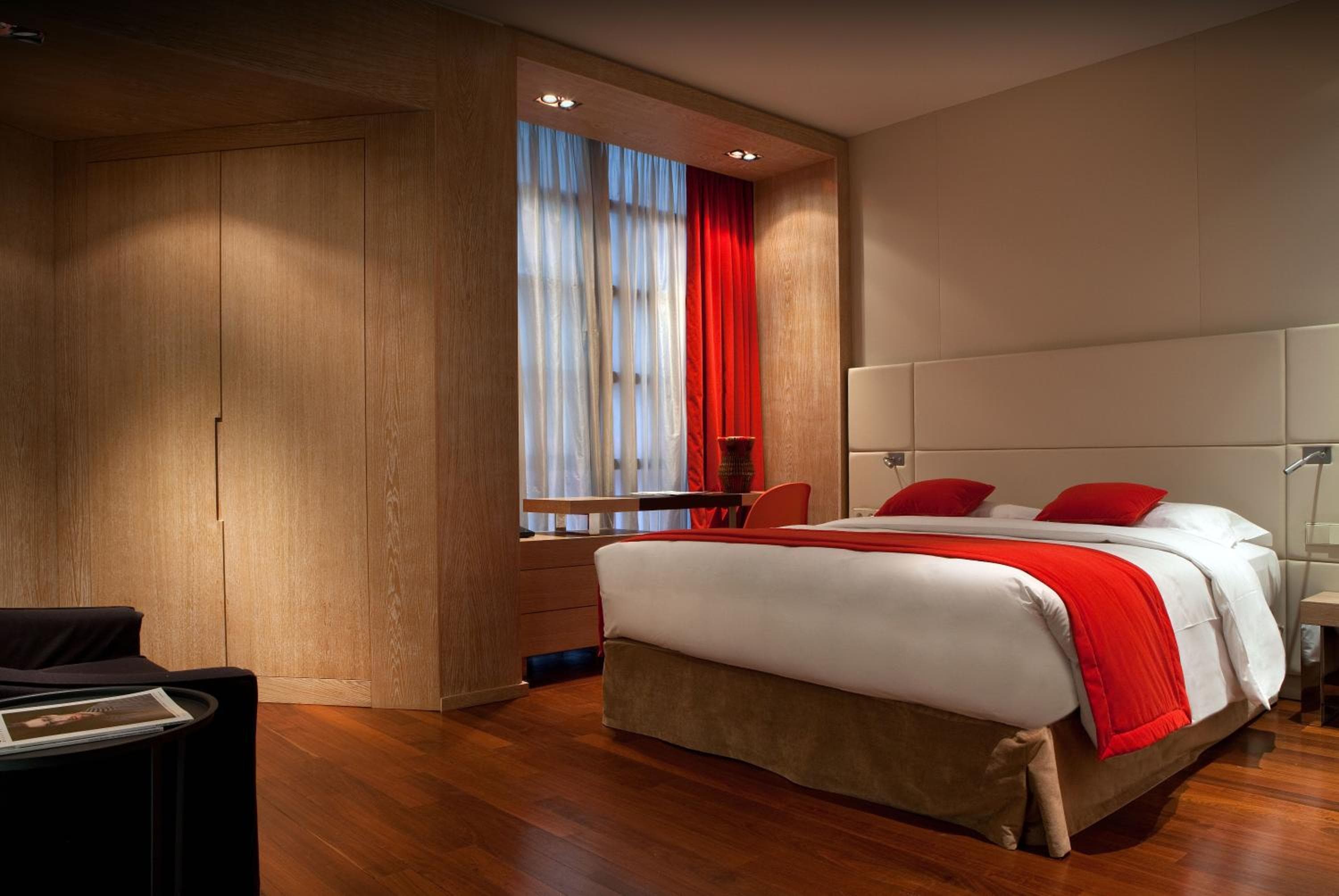 Golden Tulip Opera de Noailles — 13