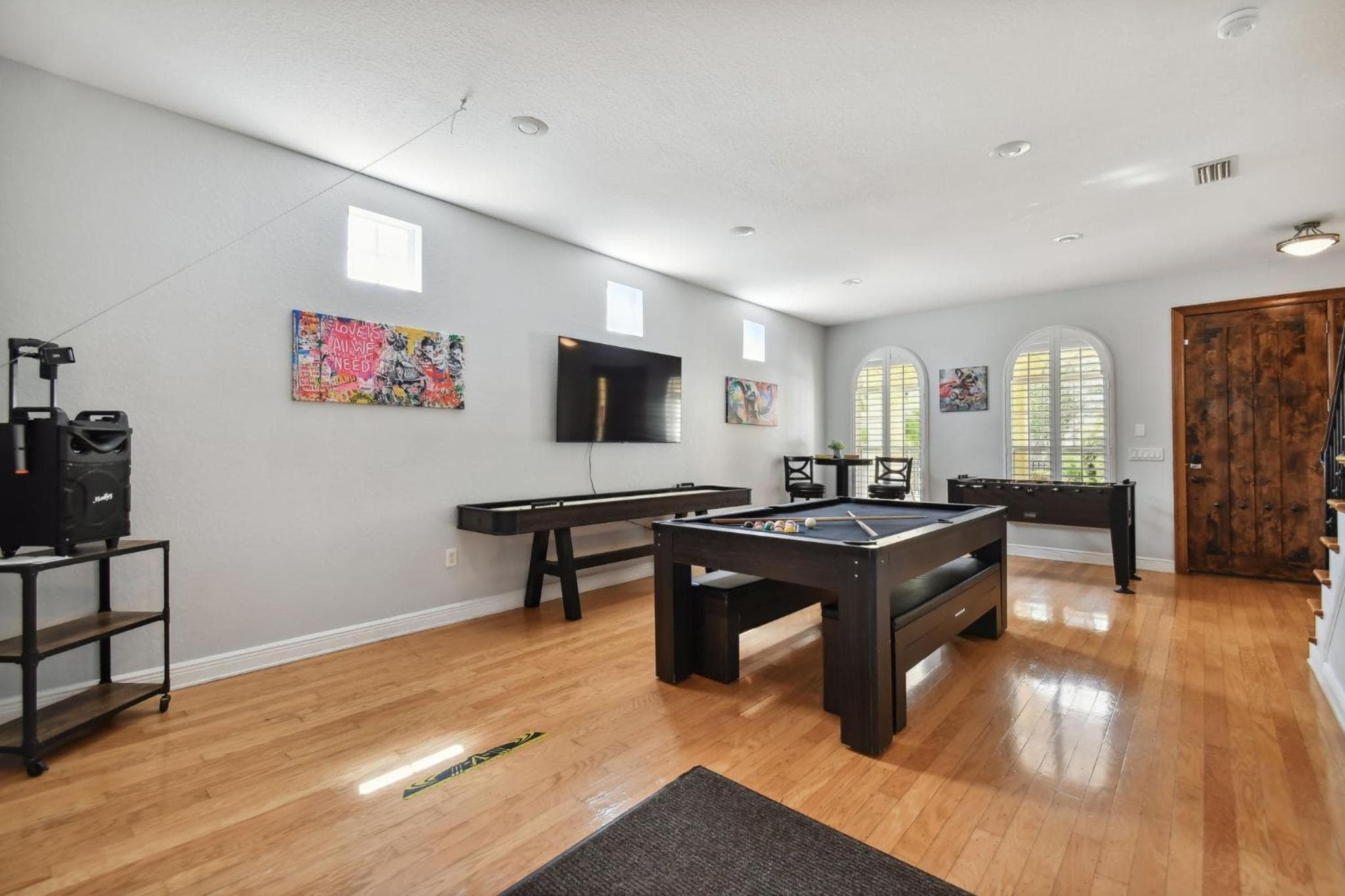 Grande Casa a Tampa con Sala Giochi, 12 Posti Letto, 2700 mq, 4bdr, 3bth, Cortile — 10