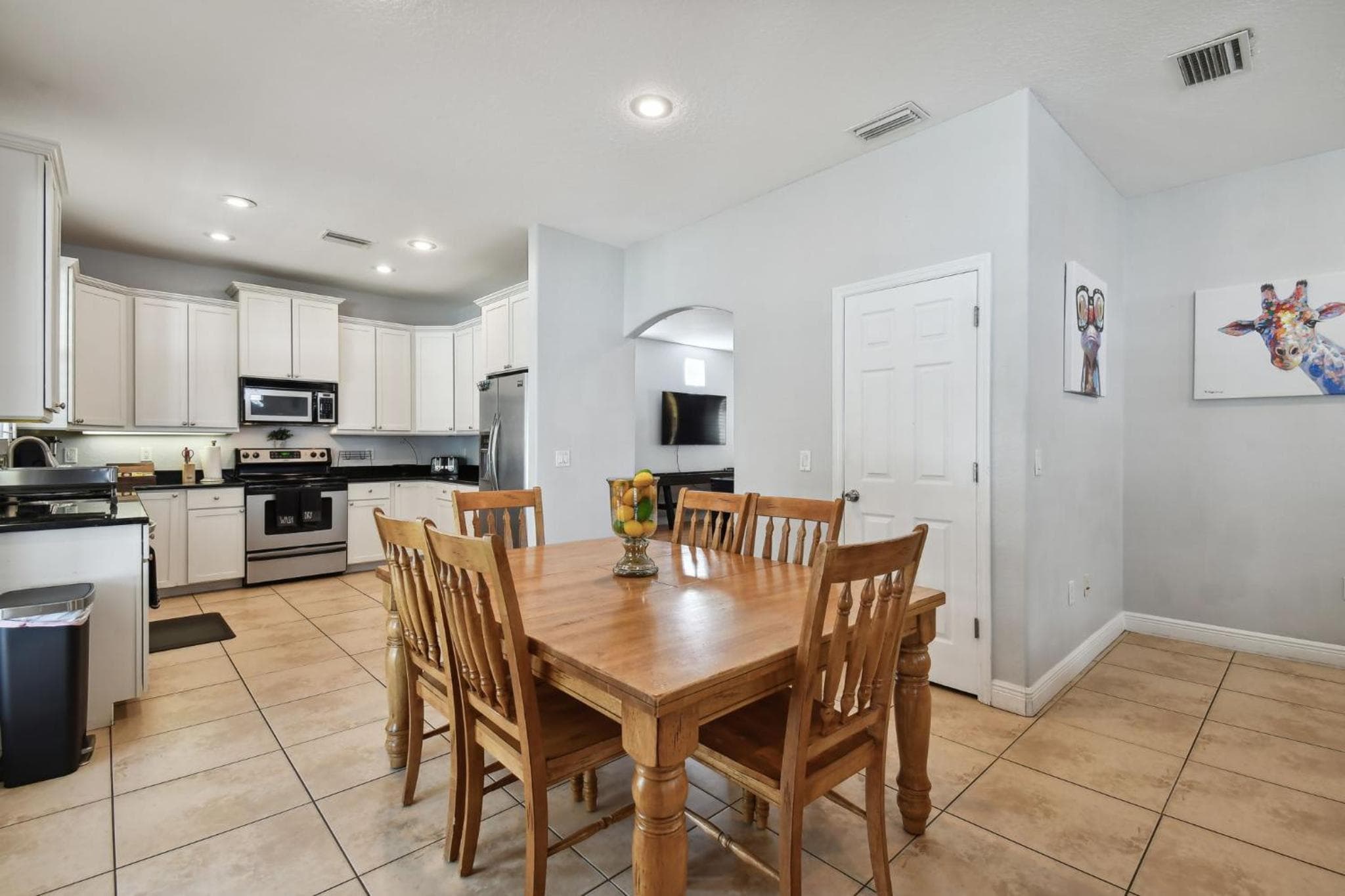 Grande Casa a Tampa con Sala Giochi, 12 Posti Letto, 2700 mq, 4bdr, 3bth, Cortile — 28