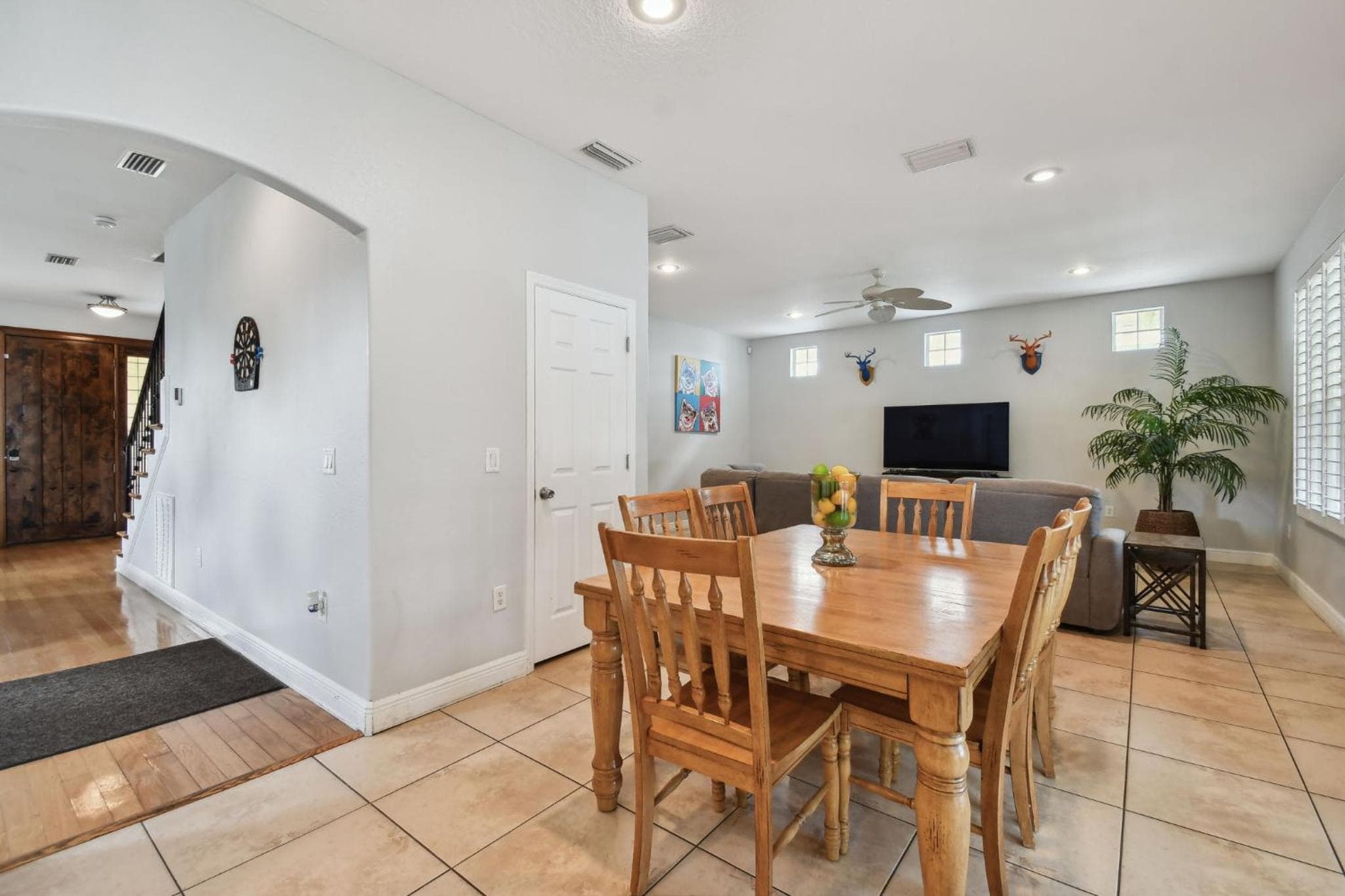 Grande Casa a Tampa con Sala Giochi, 12 Posti Letto, 2700 mq, 4bdr, 3bth, Cortile — 26