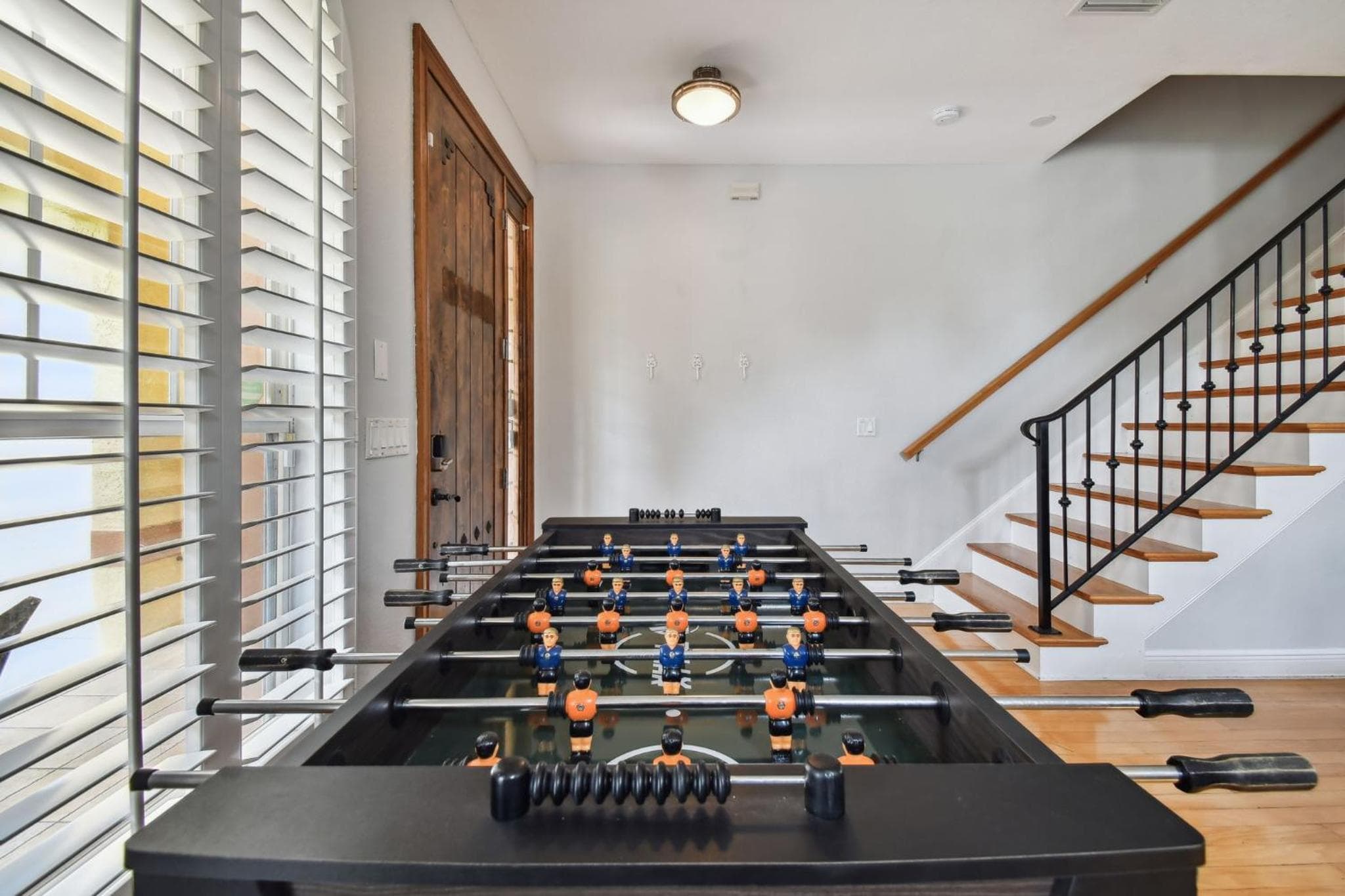 Grande Casa a Tampa con Sala Giochi, 12 Posti Letto, 2700 mq, 4bdr, 3bth, Cortile — 12