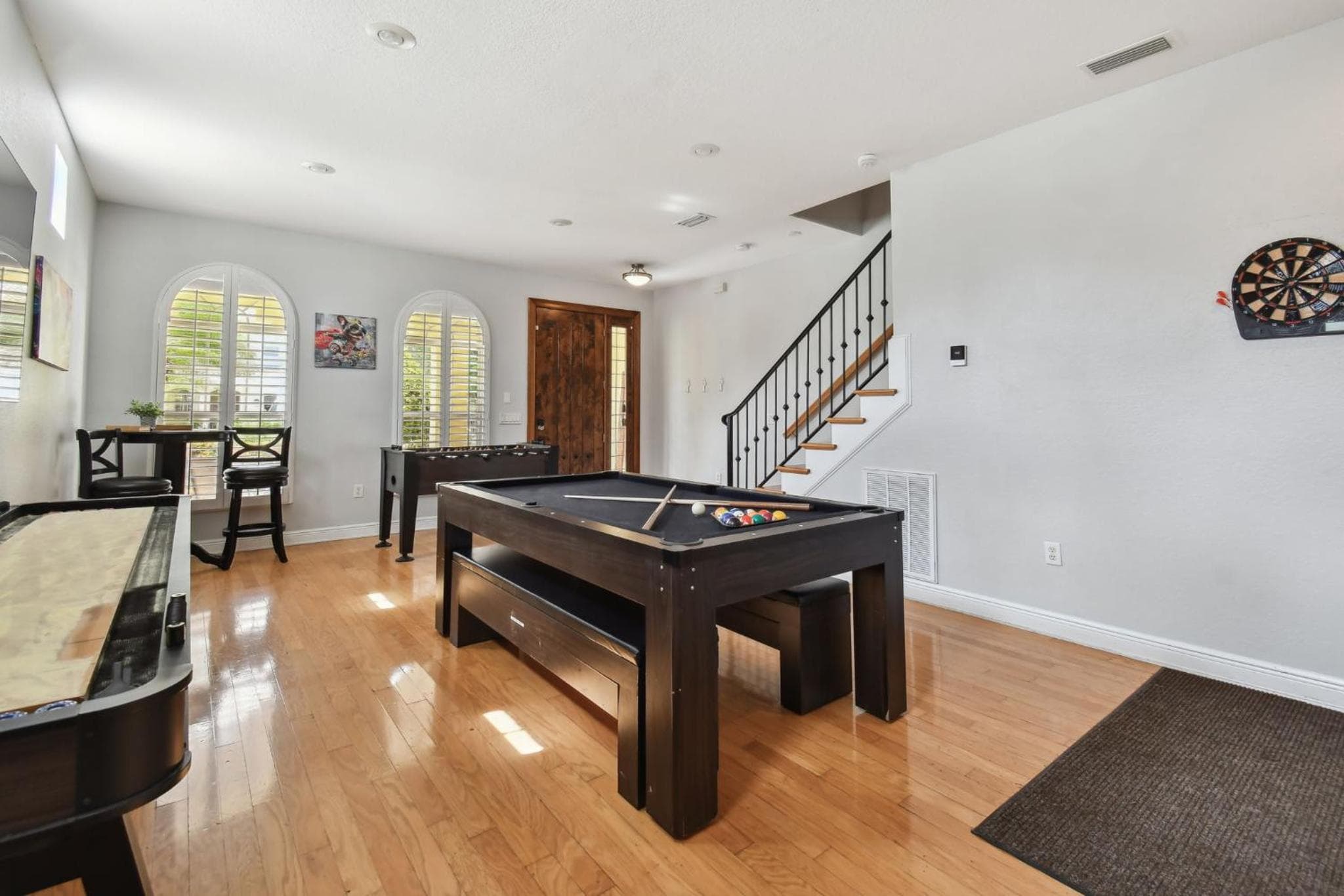 Grande Casa a Tampa con Sala Giochi, 12 Posti Letto, 2700 mq, 4bdr, 3bth, Cortile — 9