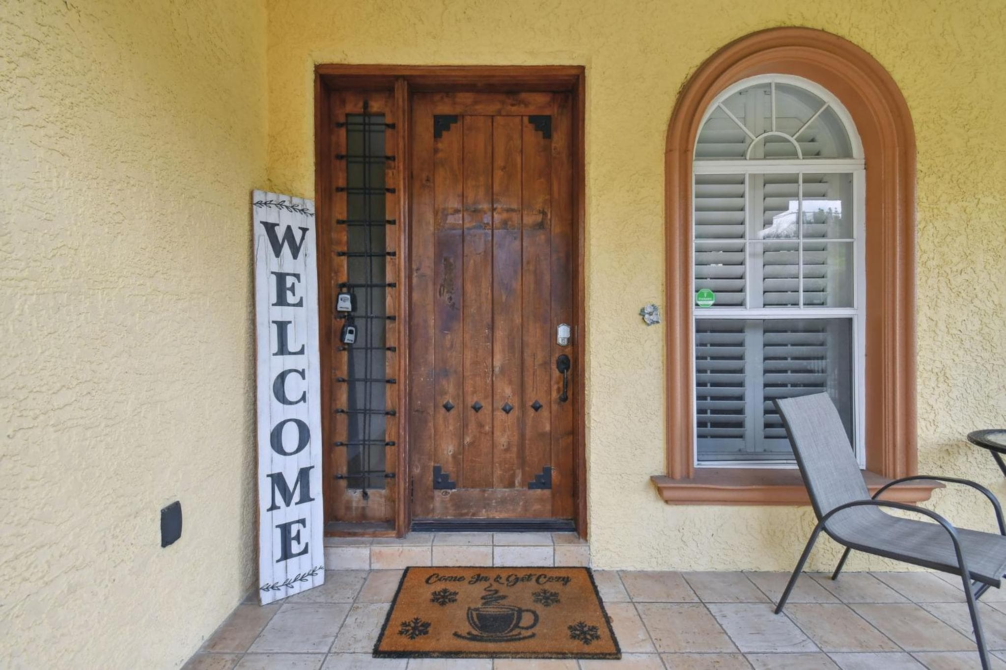 Grande Casa a Tampa con Sala Giochi, 12 Posti Letto, 2700 mq, 4bdr, 3bth, Cortile — 4