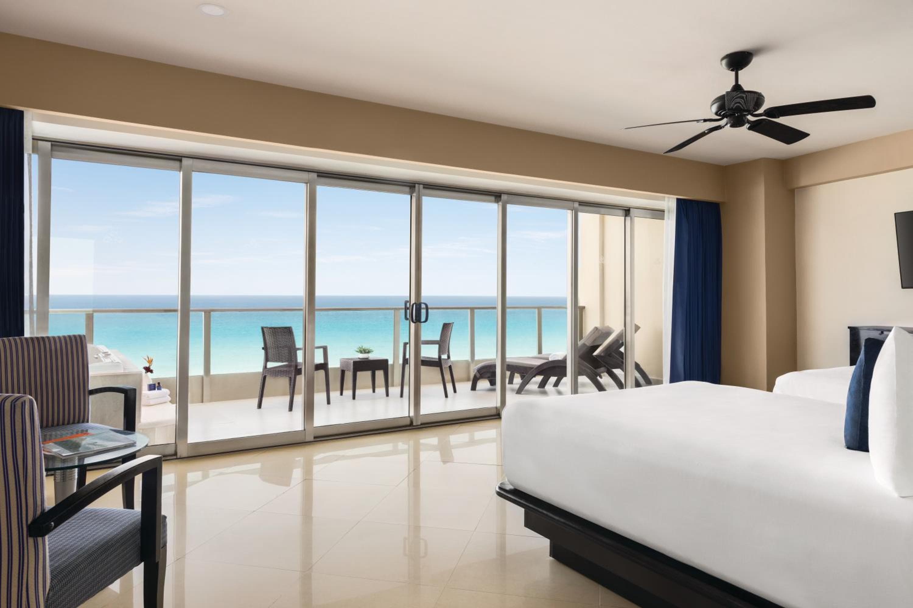 Seadust Cancun Beach Resort - All Inclusive — 17
