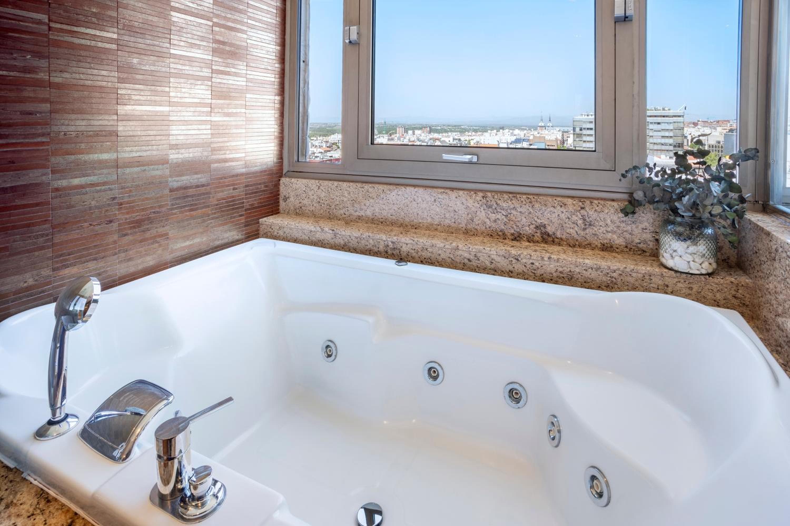 Meliá Madrid Princesa — 28