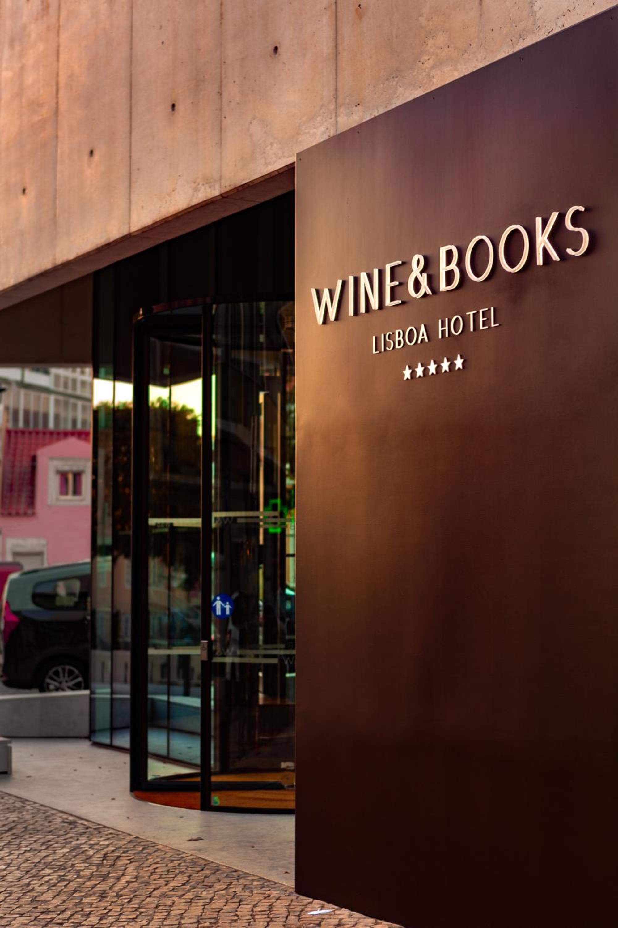 Vino y Libros Lisboa Hotel — 4