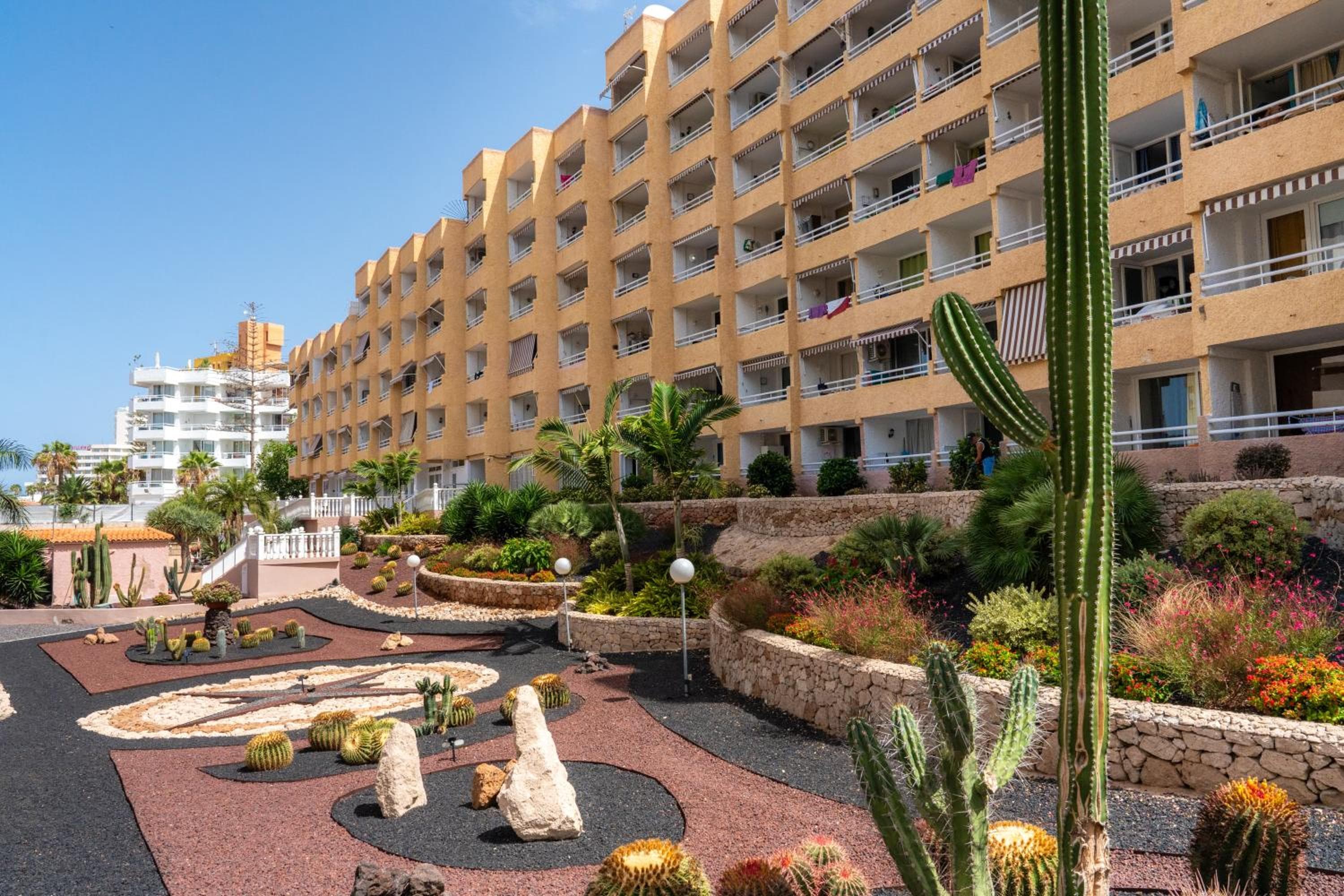 Apartamentos Borinquen — 2