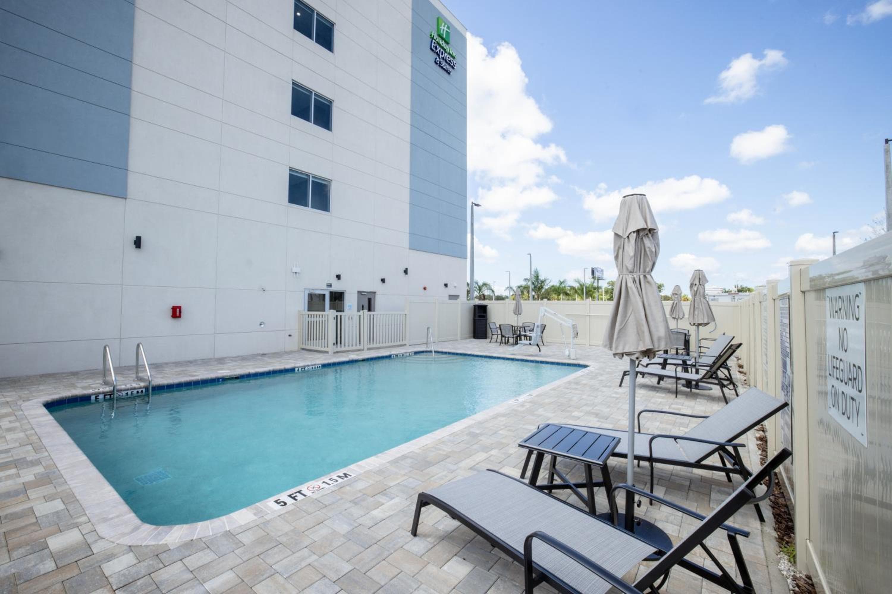 Holiday Inn Express &amp; Suites Tampa Stadium - Airport Area, un hotel IHG — 5