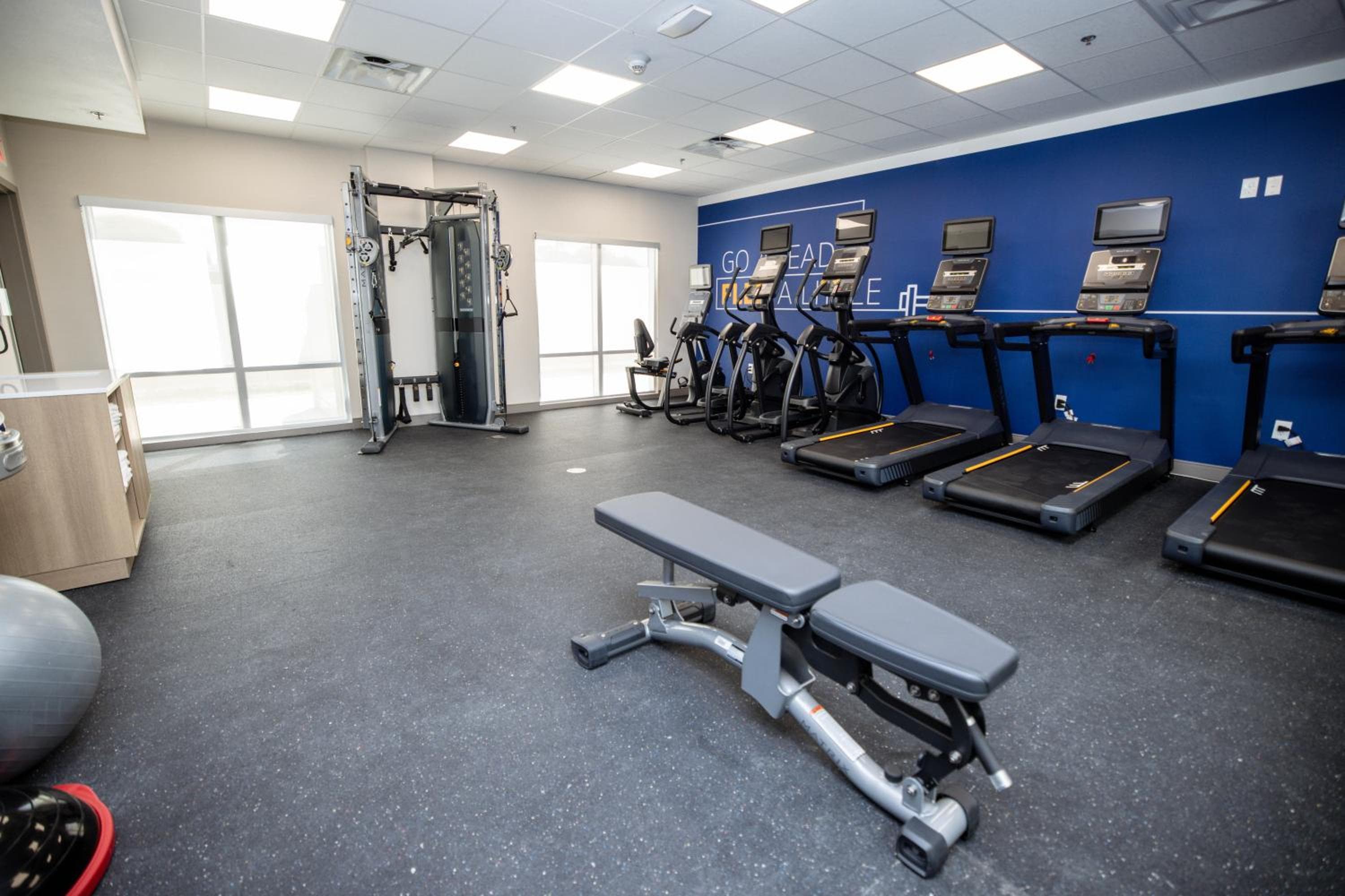Holiday Inn Express &amp; Suites Tampa Stadium - Airport Area, un hotel IHG — 6
