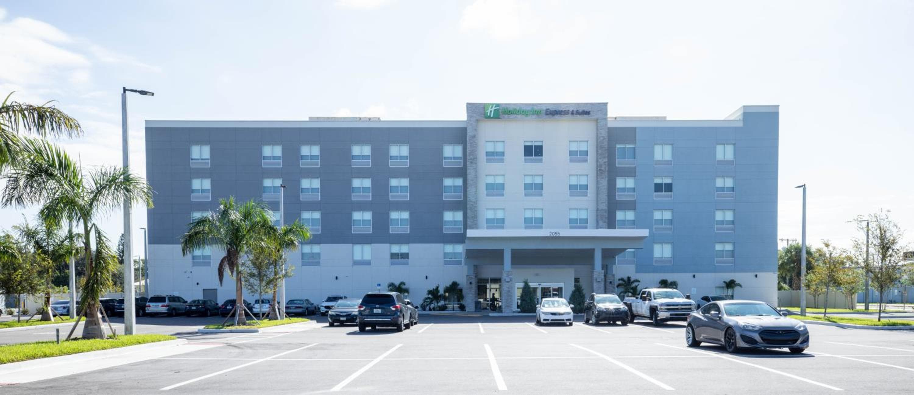 Holiday Inn Express &amp; Suites Tampa Stadium - Airport Area, un hotel IHG — 2