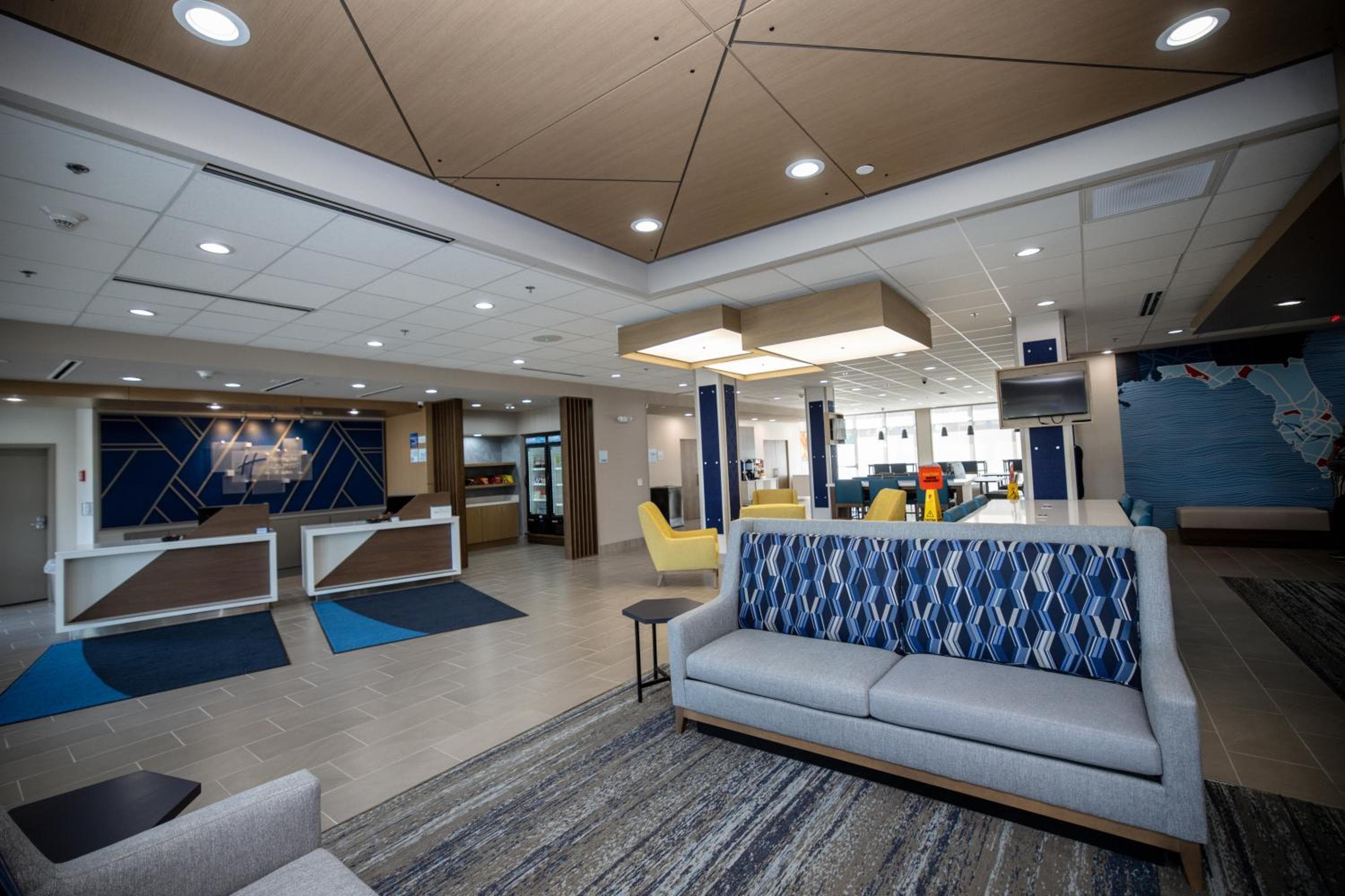 Holiday Inn Express &amp; Suites Tampa Stadium - Airport Area, un hotel IHG — 13