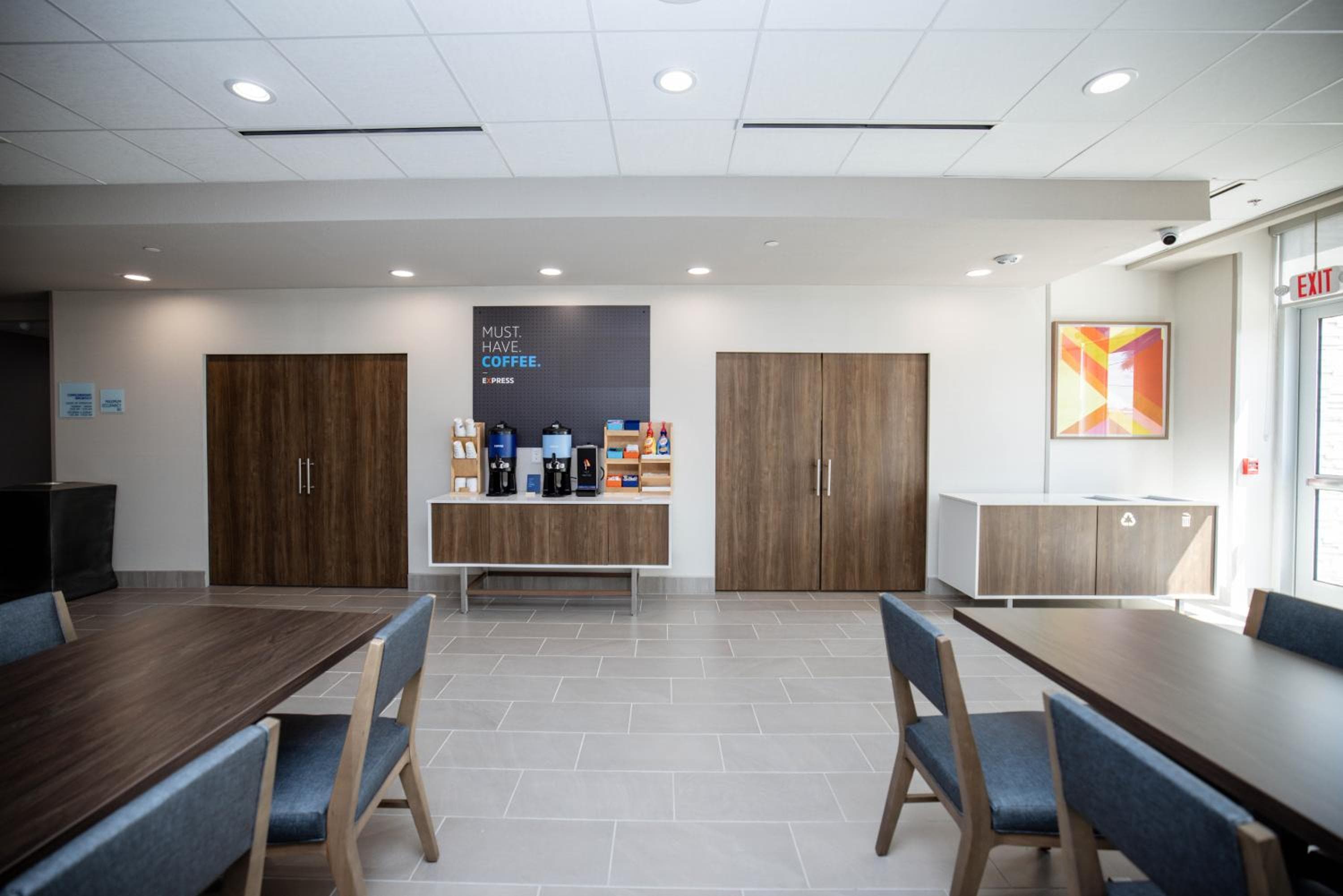 Holiday Inn Express &amp; Suites Tampa Stadium - Airport Area, un hotel IHG — 7
