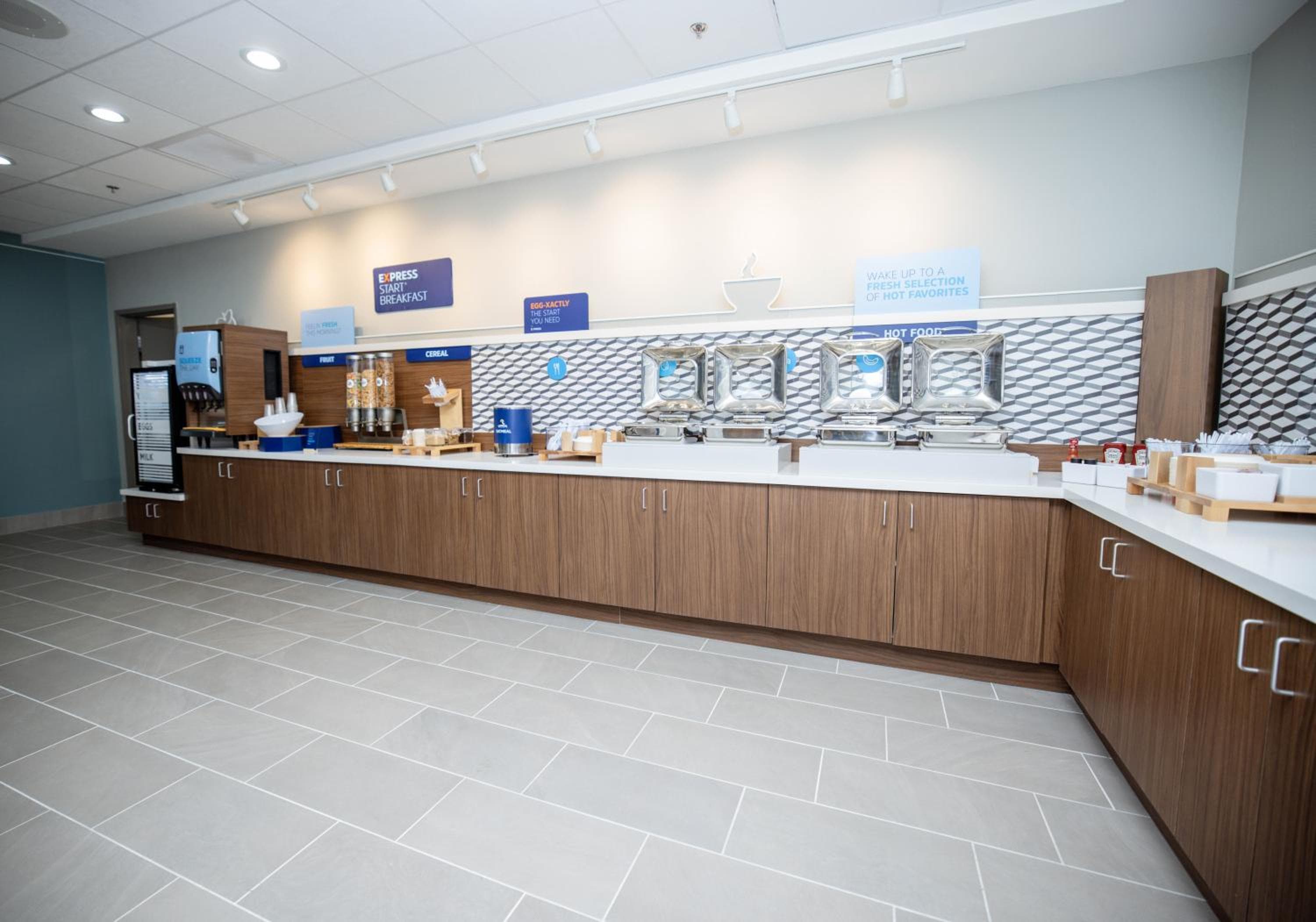 Holiday Inn Express &amp; Suites Tampa Stadium - Airport Area, un hotel IHG — 12