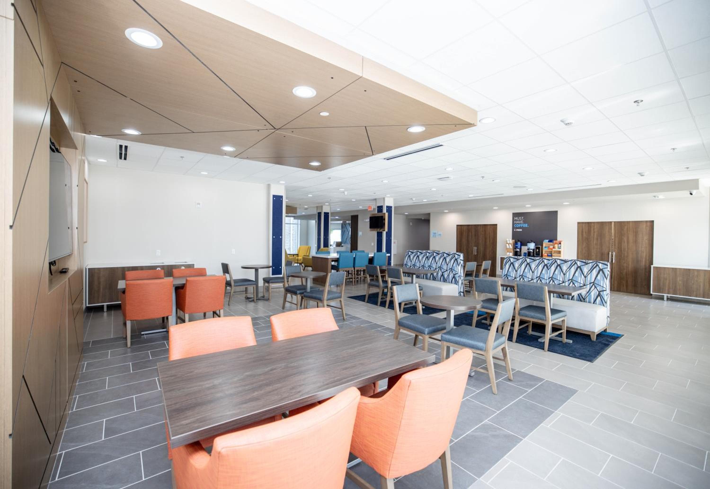 Holiday Inn Express &amp; Suites Tampa Stadium - Airport Area, un hotel IHG — 11