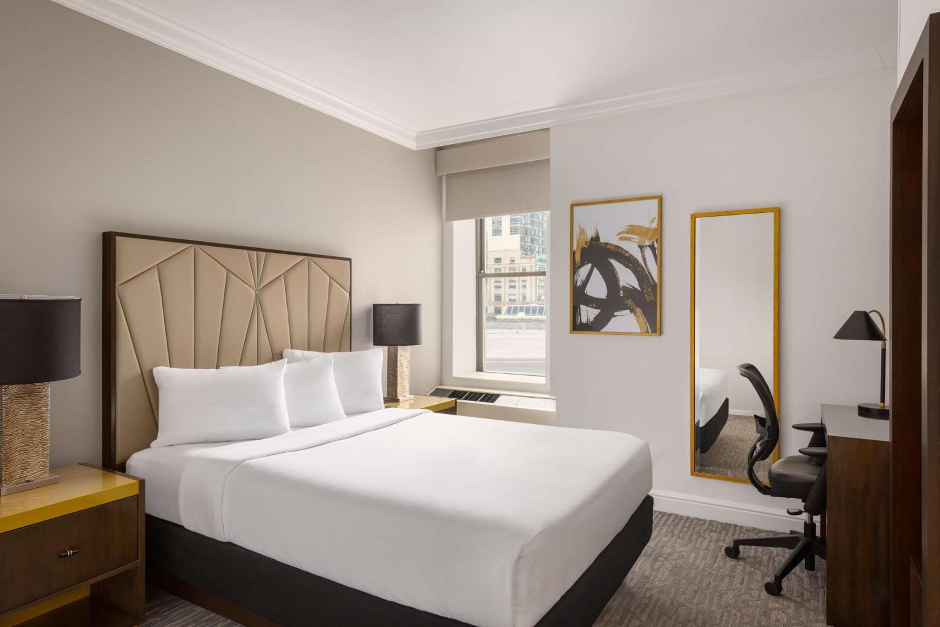 Martinica New York a Broadway, Curio Collection di Hilton — 18