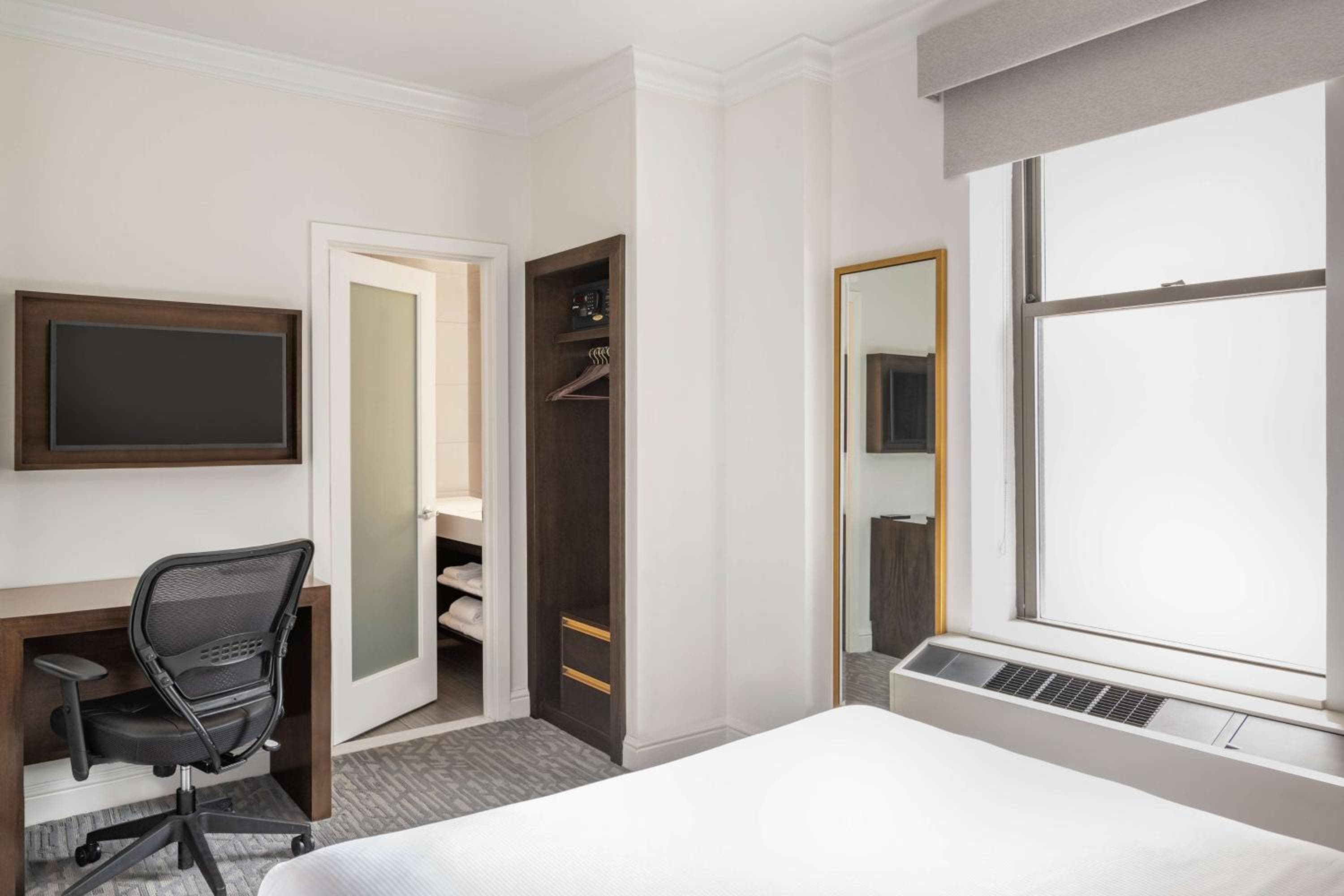 Martinica New York a Broadway, Curio Collection di Hilton — 23