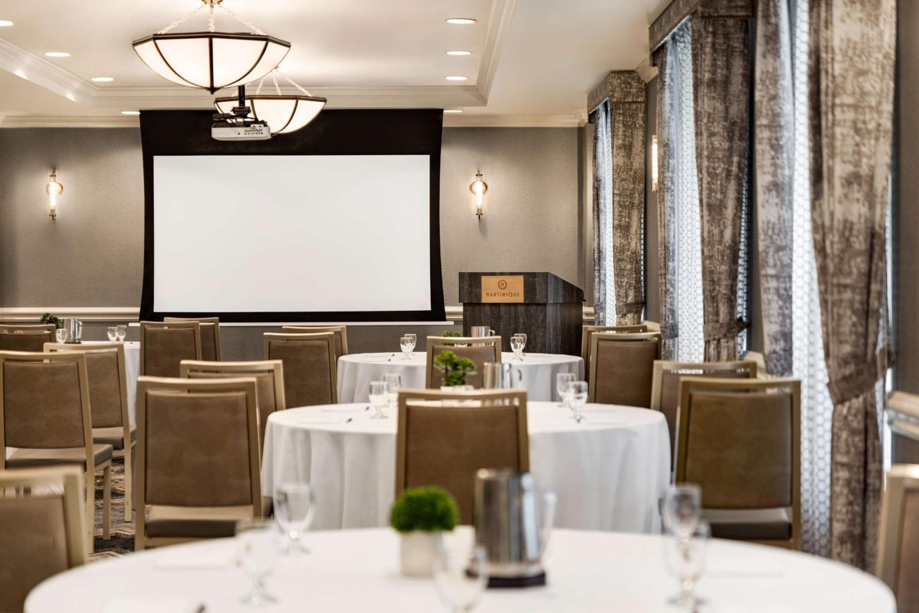 Martinique New York on Broadway, Curio Collection by Hilton — 6