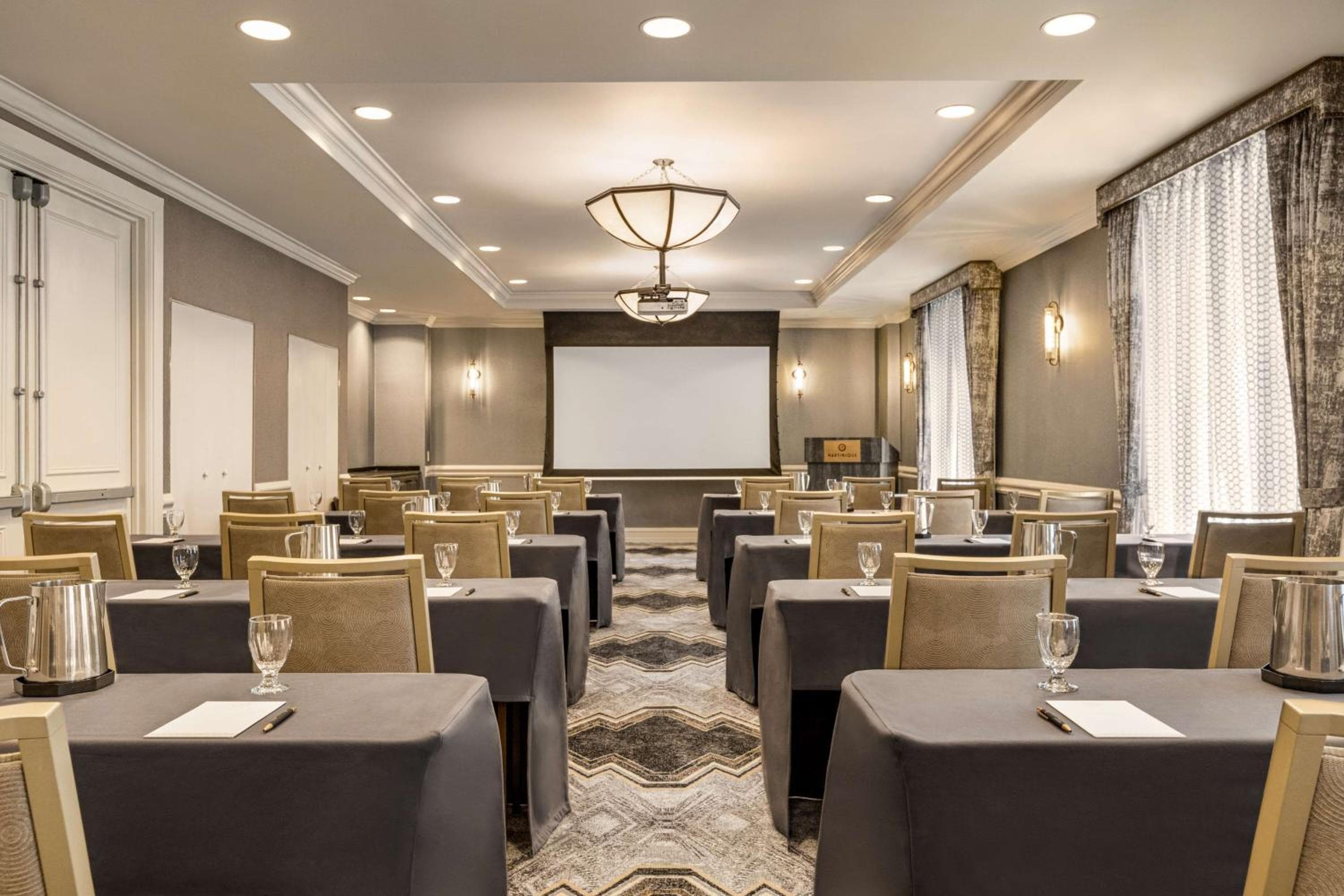 Martinique New York on Broadway, Curio Collection by Hilton — 2