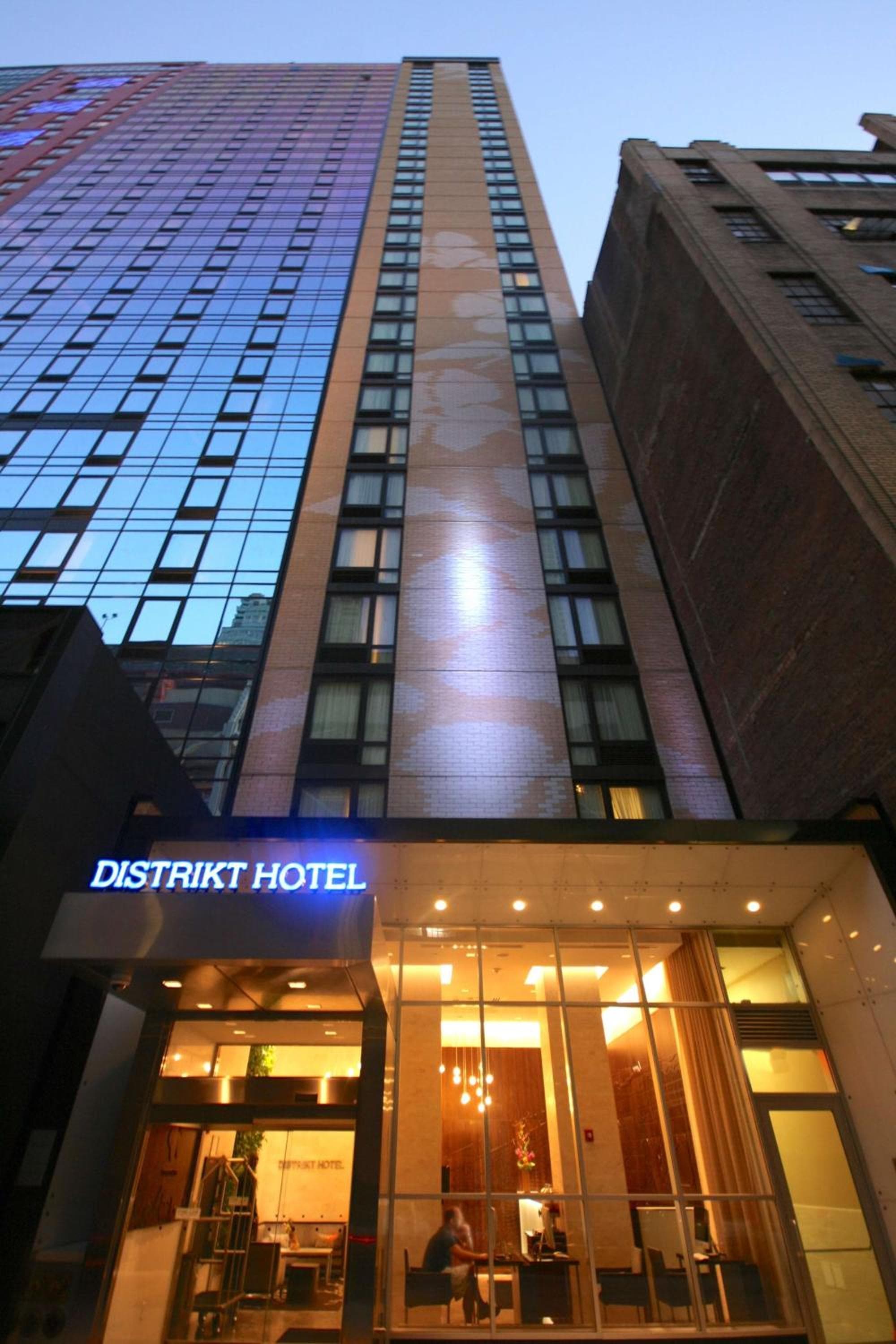 Distrikt Hotel New York City, Tapestry Collection by Hilton — 10