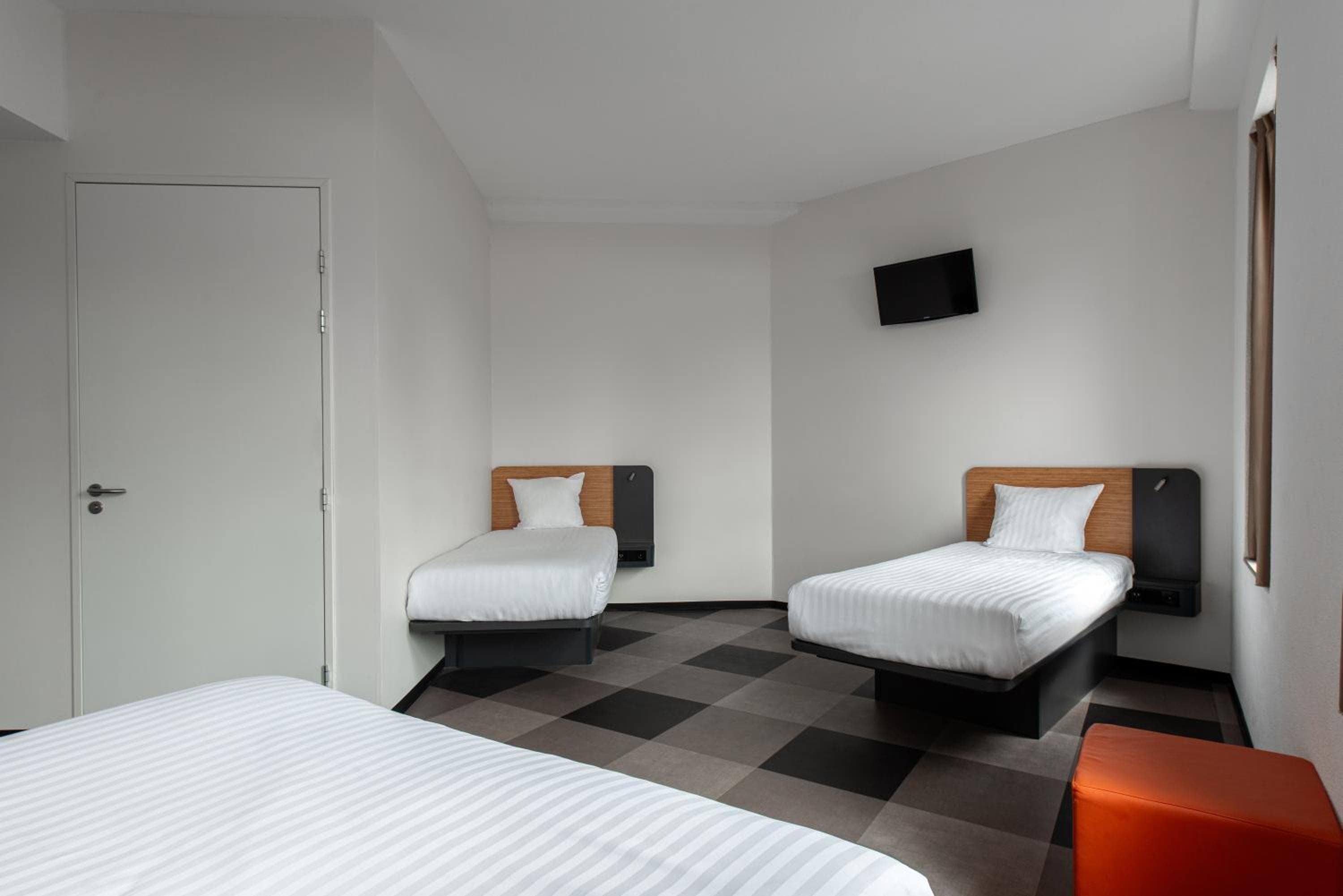 easyHotel Amsterdam Arena Boulevard — 19