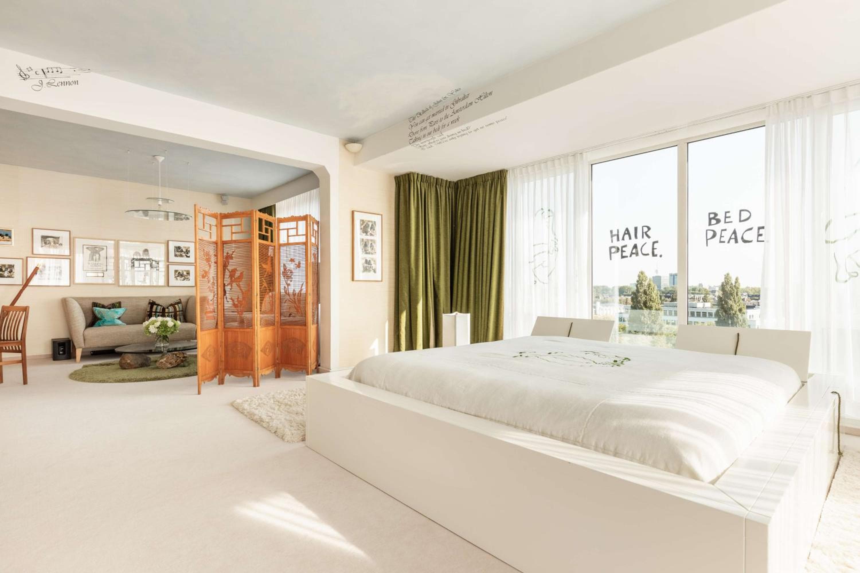 Hilton Amsterdam — 24