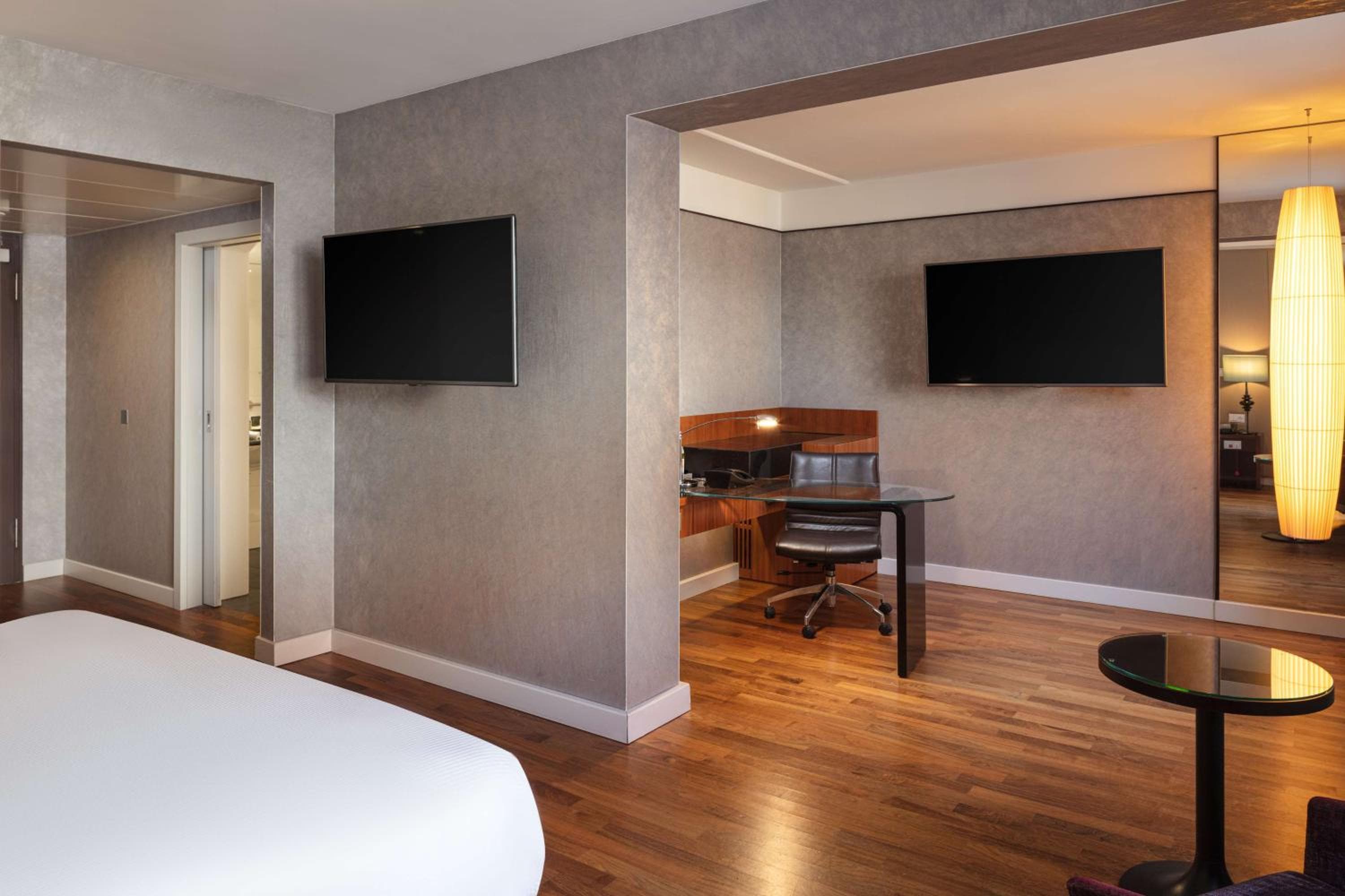 Hilton Berlin hotel, Anton-Wilhelm-Amo-Str. 30, Berlin, Germany — photo 53