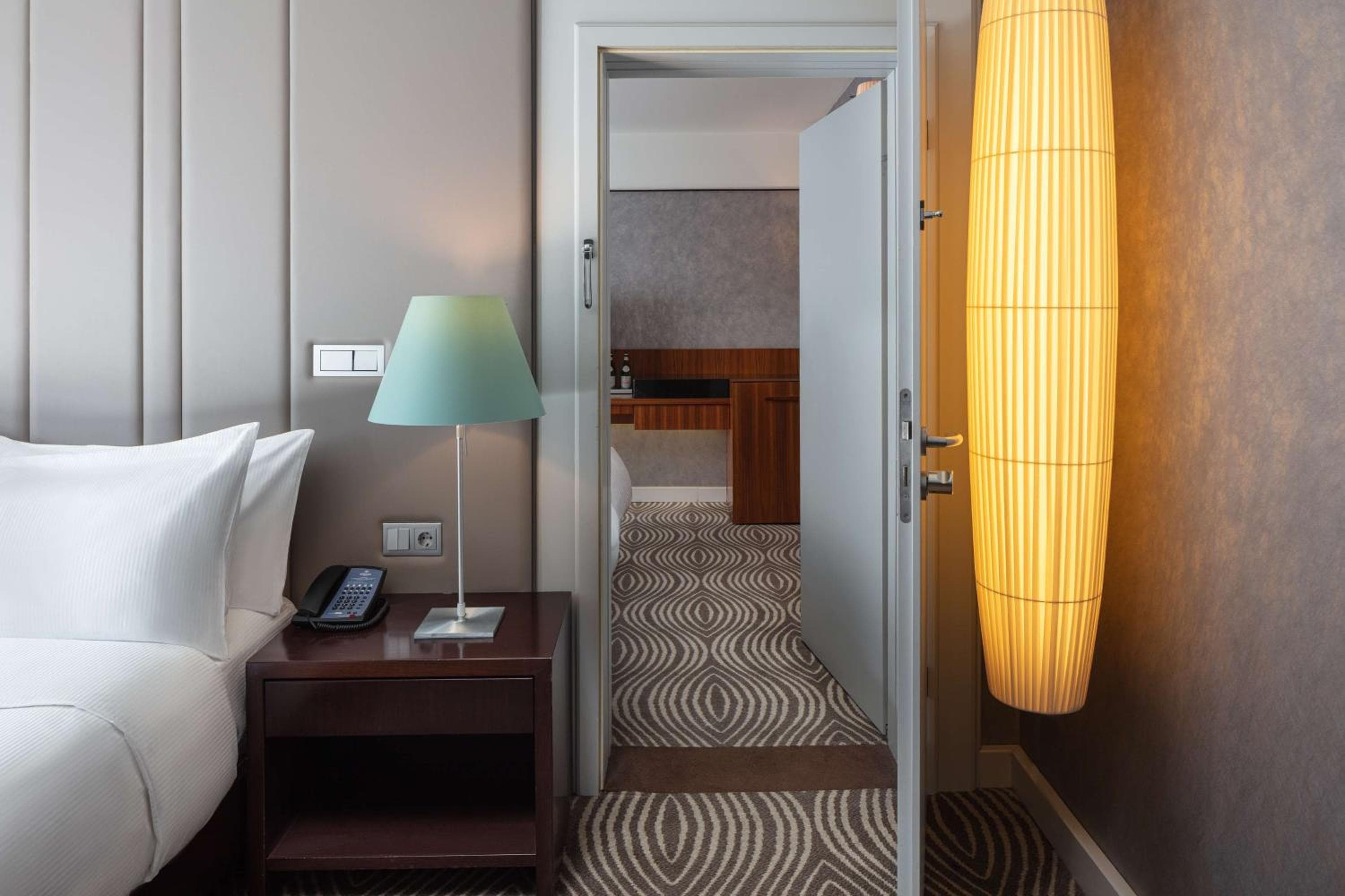 Hilton Berlin hotel, Anton-Wilhelm-Amo-Str. 30, Berlin, Germany — photo 57