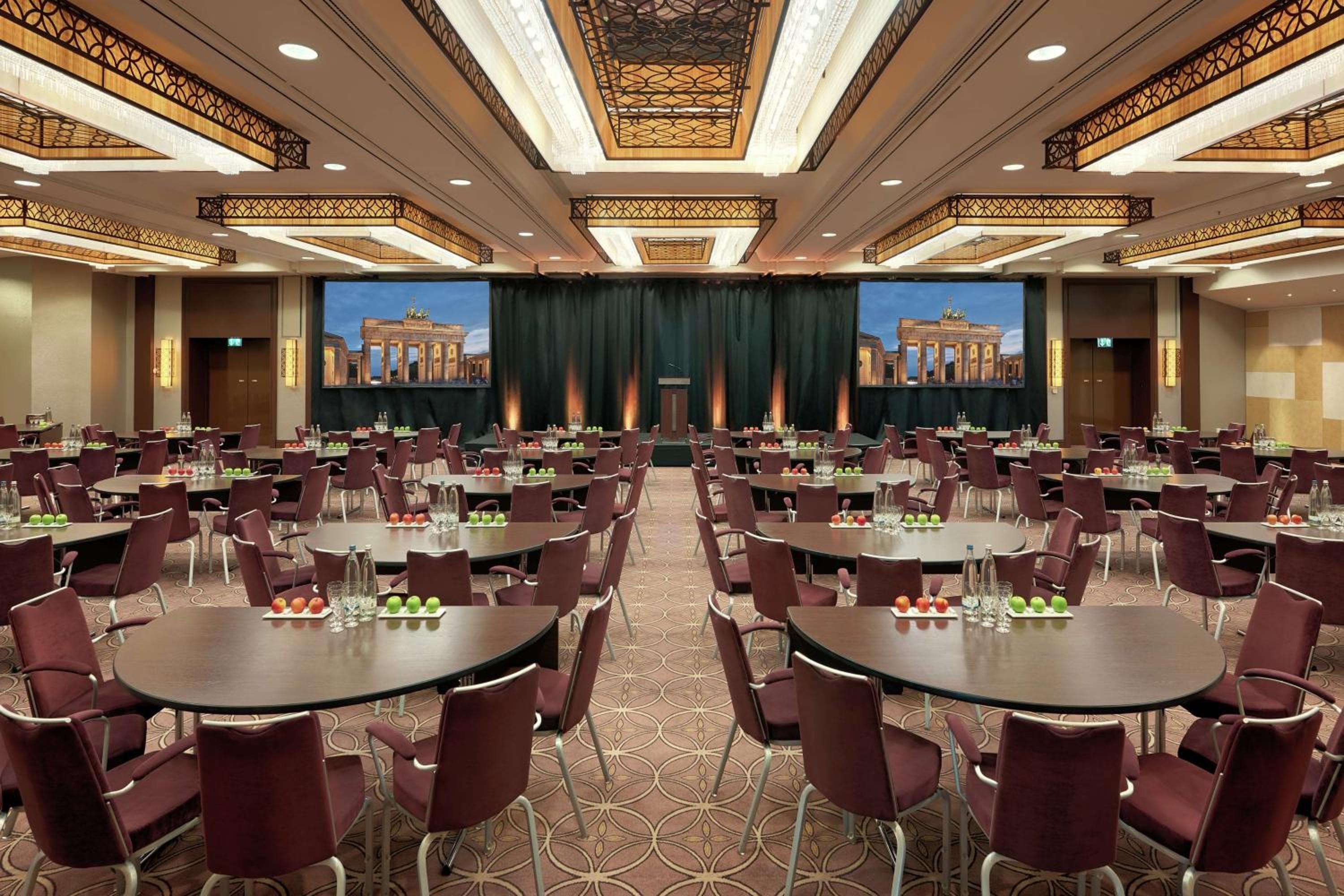 Hilton Berlin hotel, Anton-Wilhelm-Amo-Str. 30, Berlin, Germany — photo 178