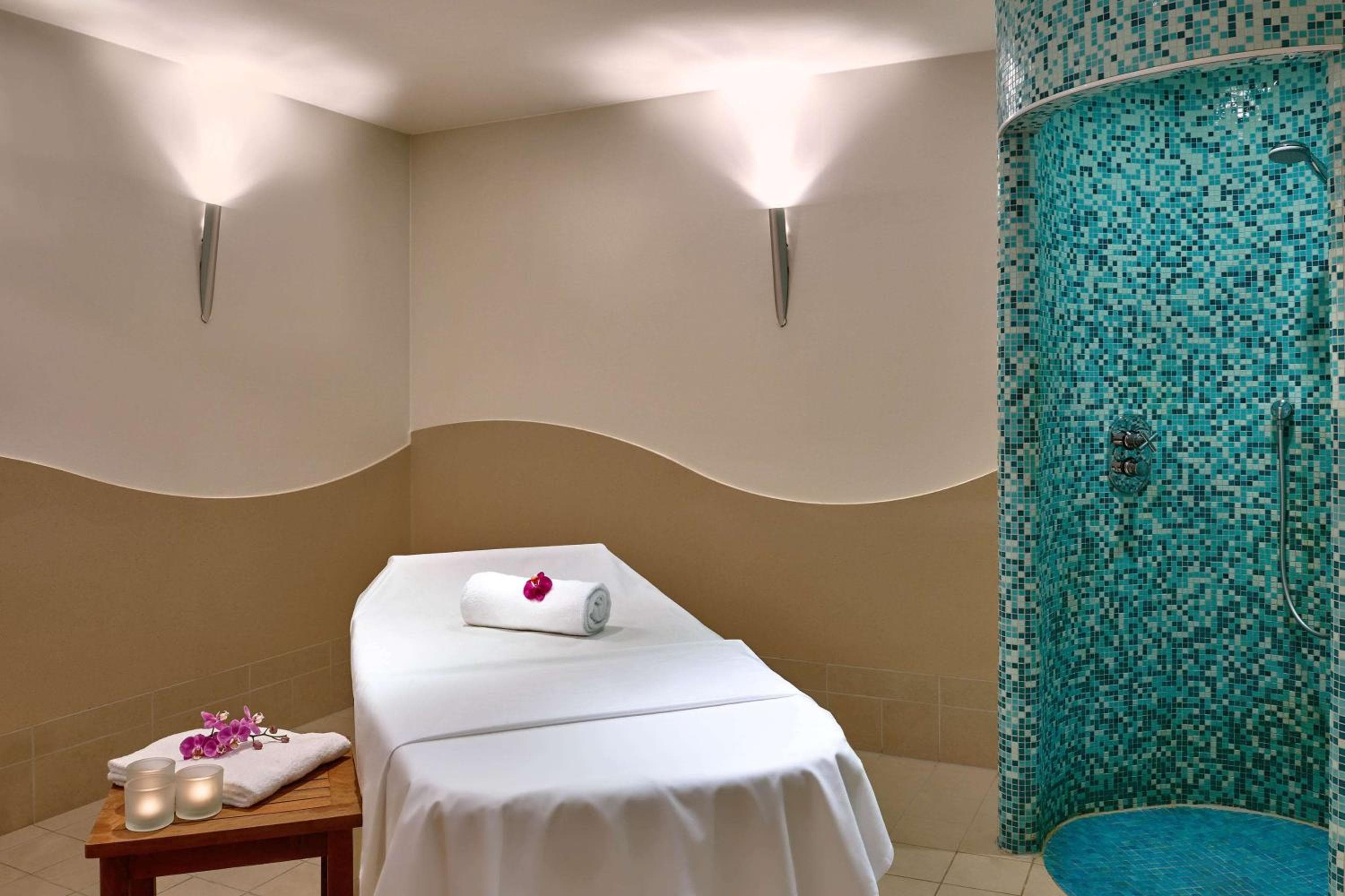 Hilton Berlin hotel, Anton-Wilhelm-Amo-Str. 30, Berlin, Germany — photo 89