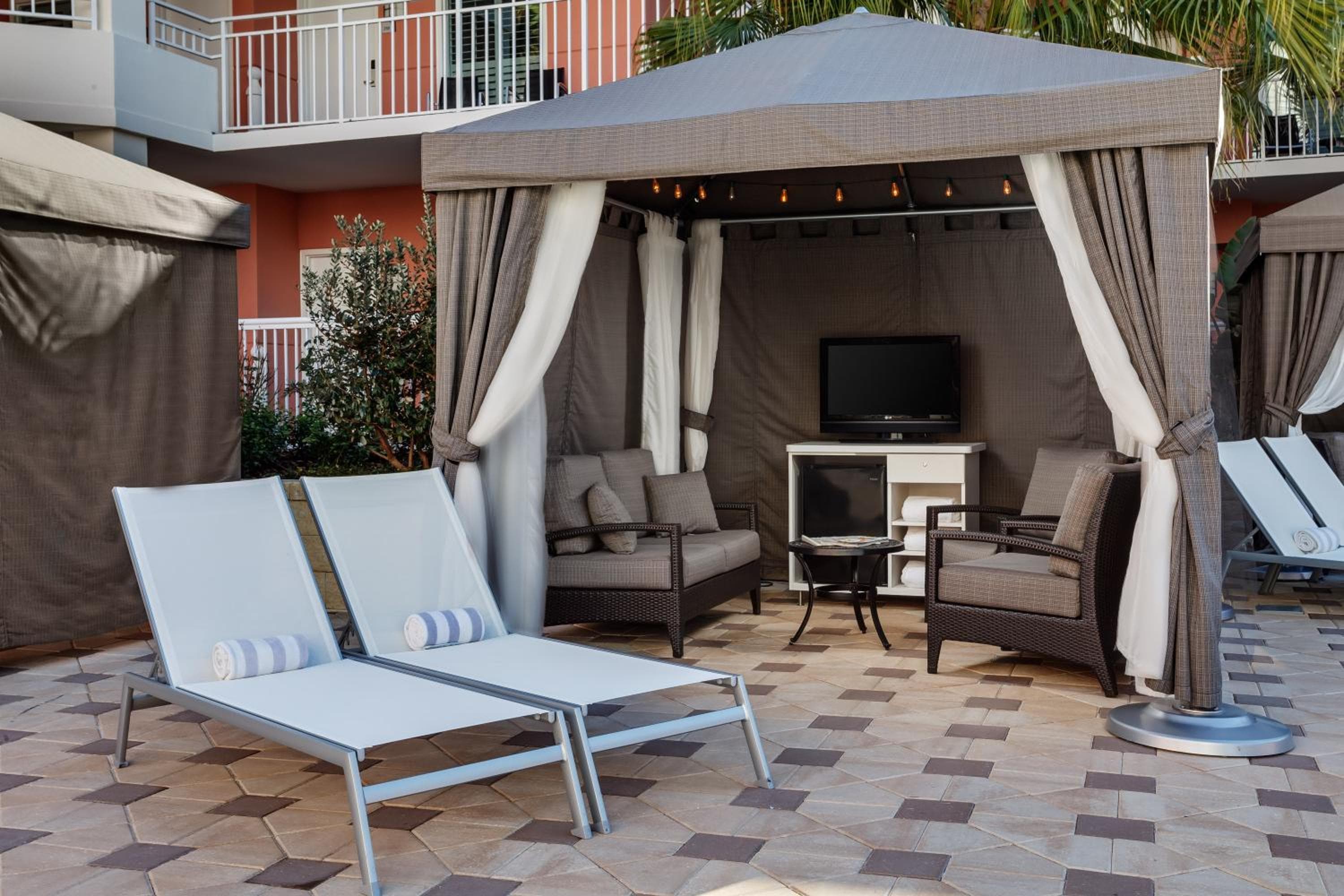 Embassy Suites by Hilton Orlando Lake Buena Vista Resort — 26