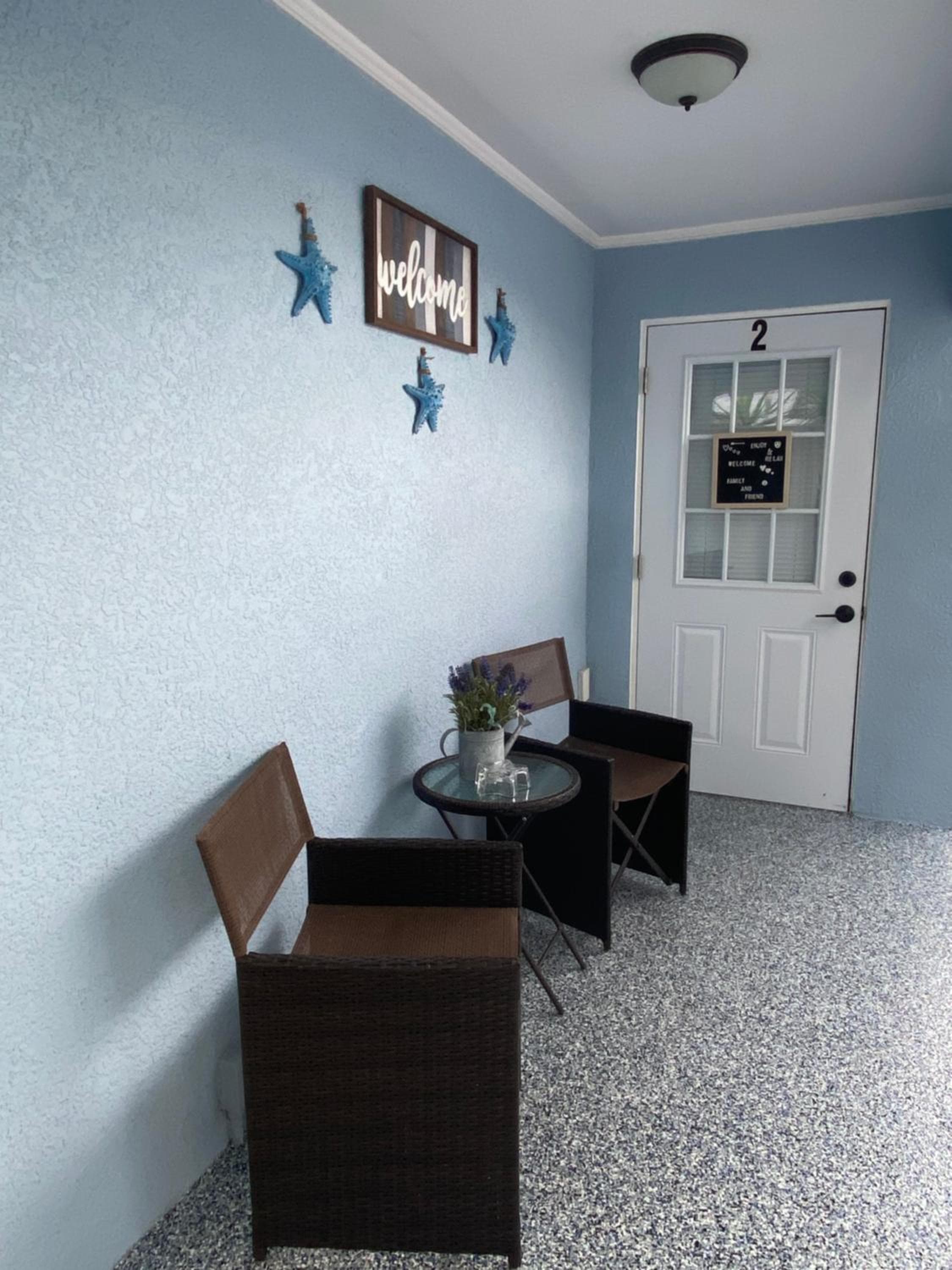 Beautiful and comfortable rom apt # 2 — 1