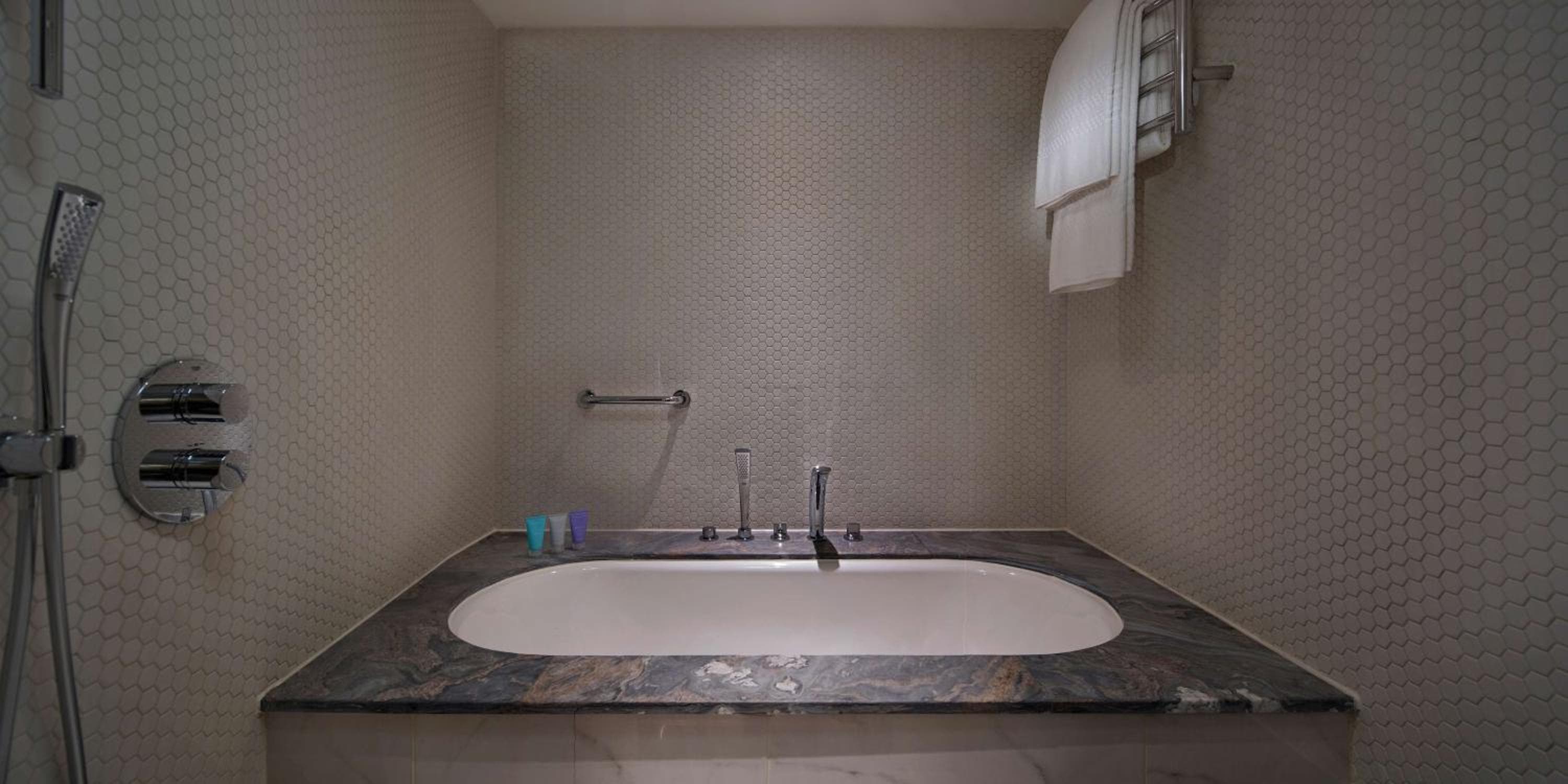 Conrad Istanbul Bosphorus hotel, Cihannuma Mahallesi Saray Caddesi No: 5 Besiktas, Istanbul, Turkey — photo 132