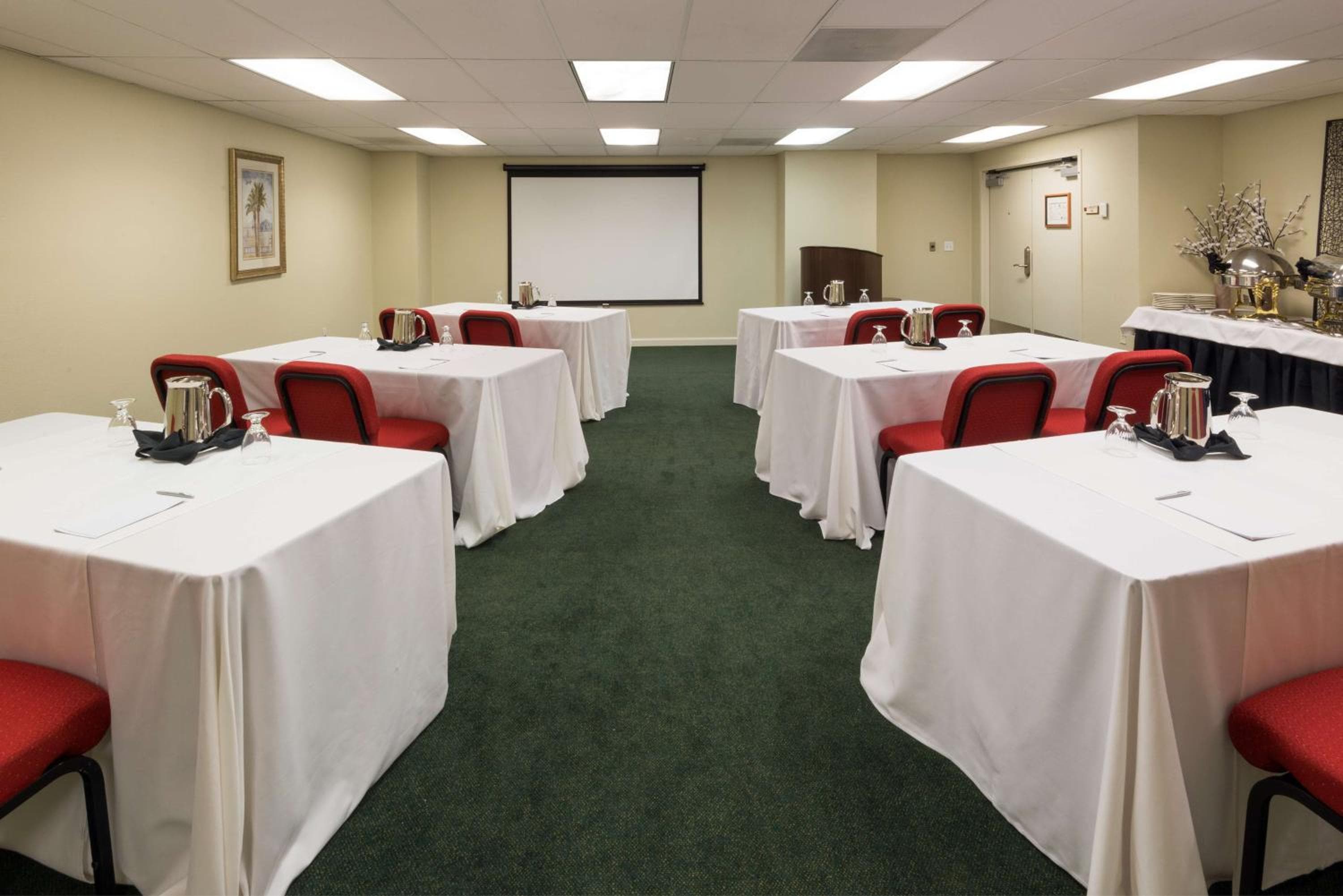 Hilton Grand Vacations Club Paradise Las Vegas — 16