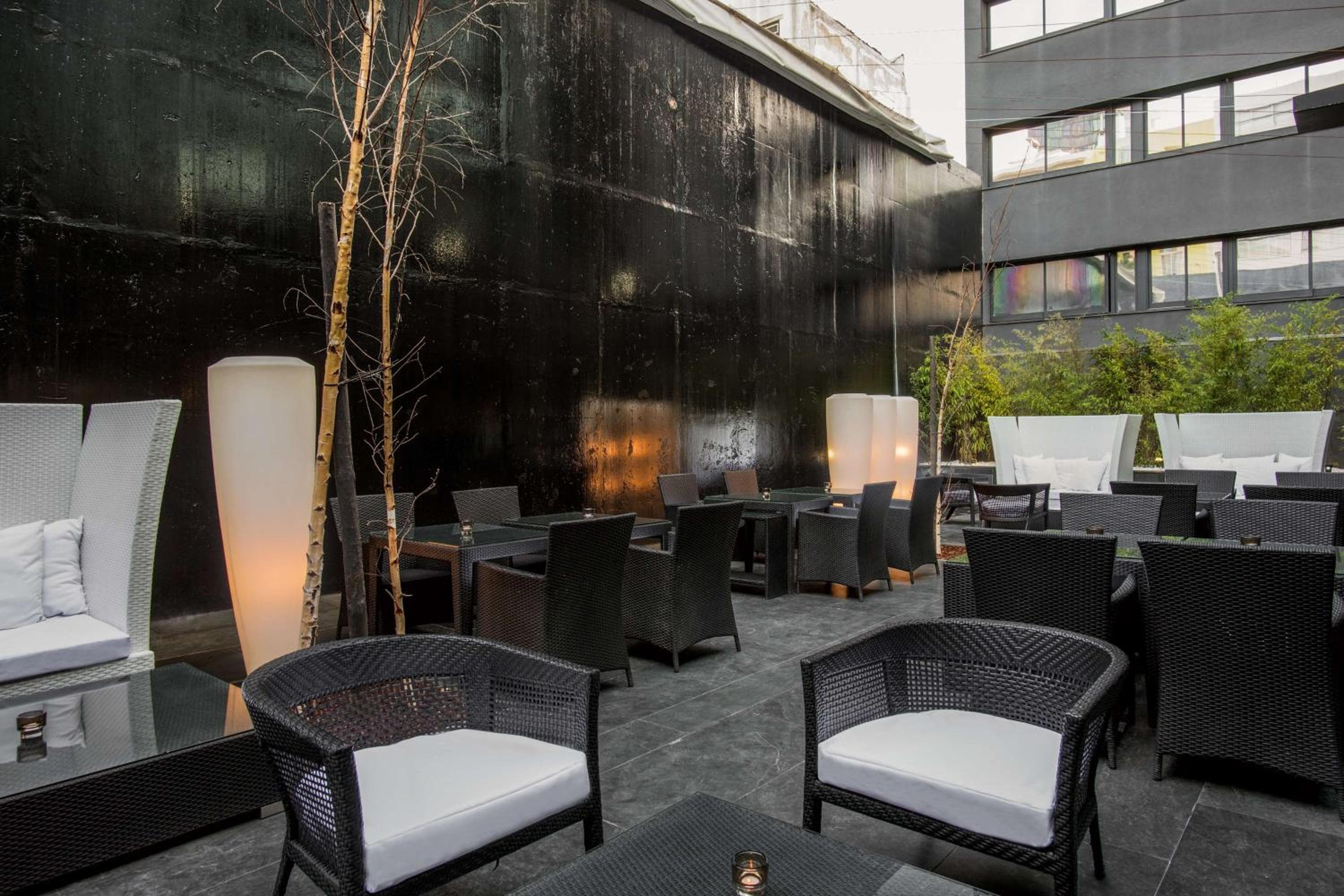 DoubleTree by Hilton Lisbon Fontana Park — 9