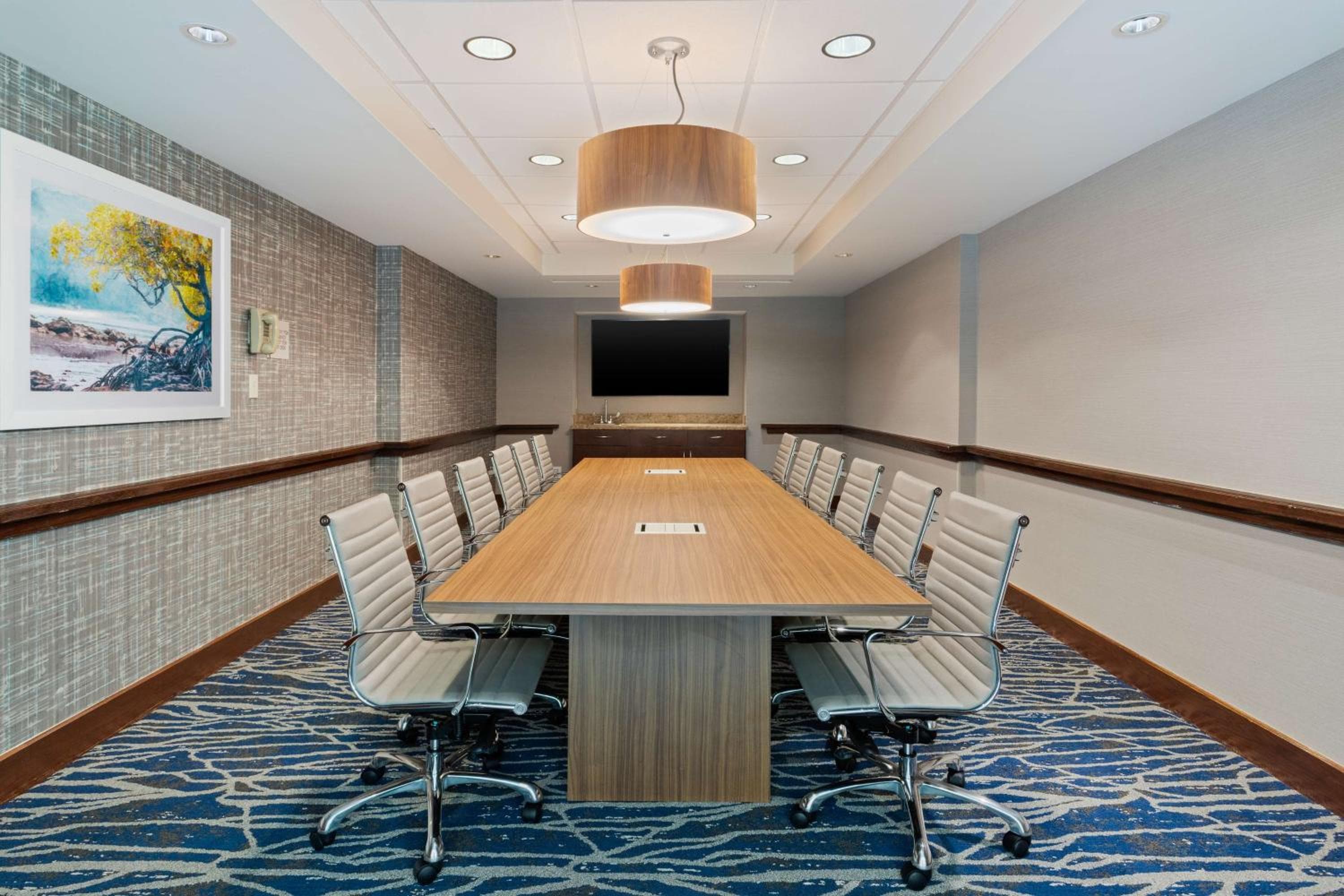 Embassy Suites by Hilton Tampa USF cerca de Busch Gardens — 25