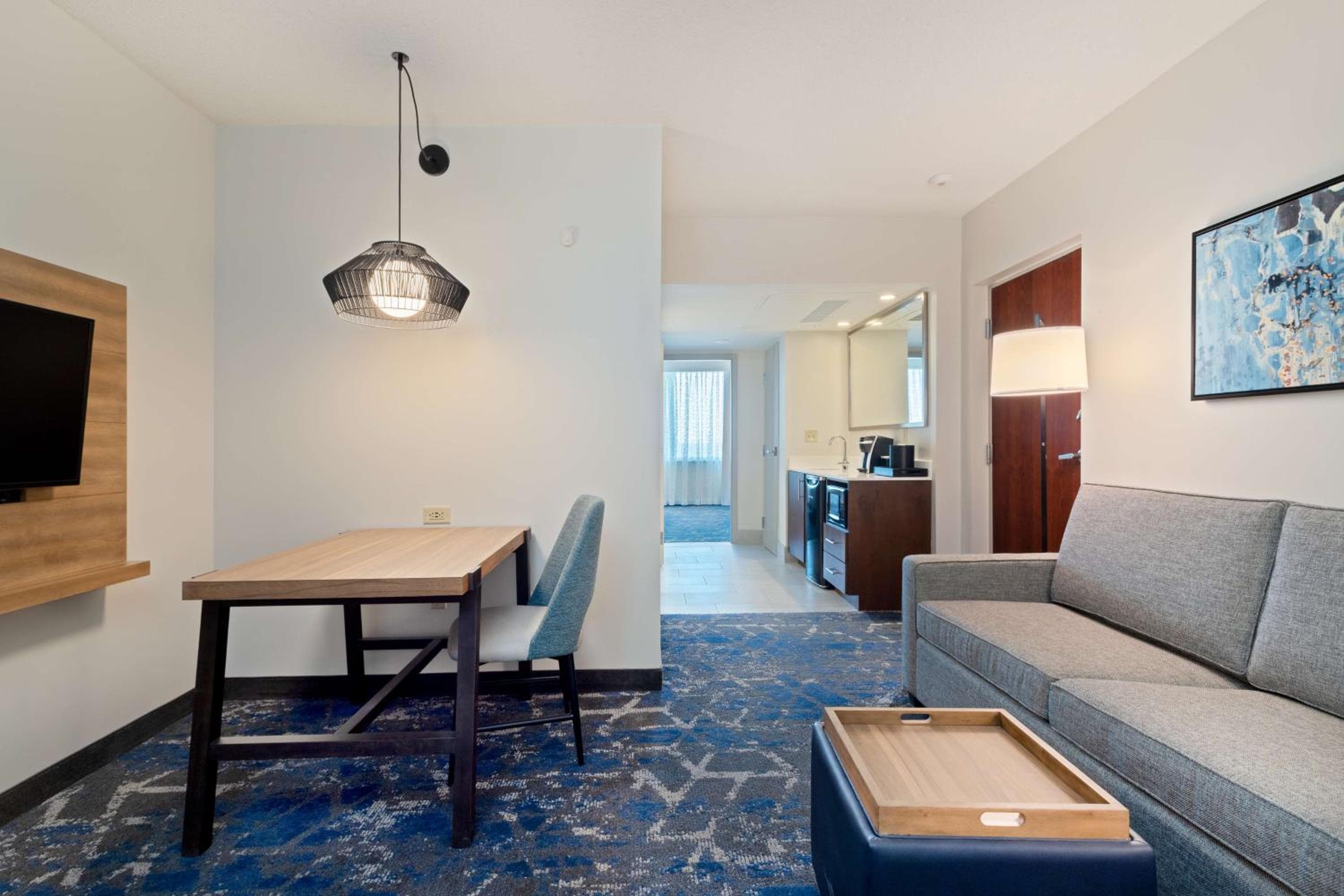 Embassy Suites by Hilton Tampa USF Near Busch Gardens — 4