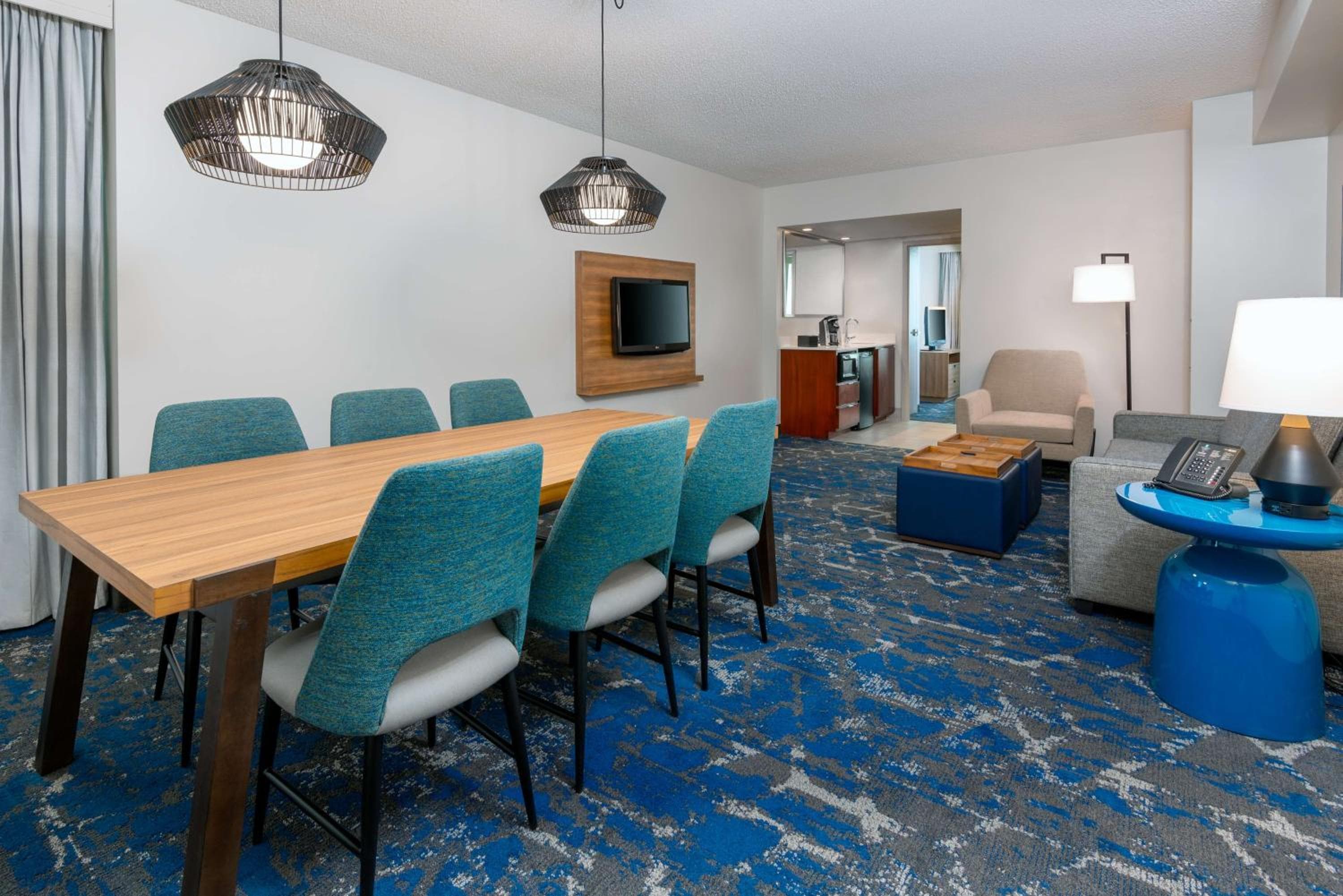 Embassy Suites by Hilton Tampa USF Near Busch Gardens — 21