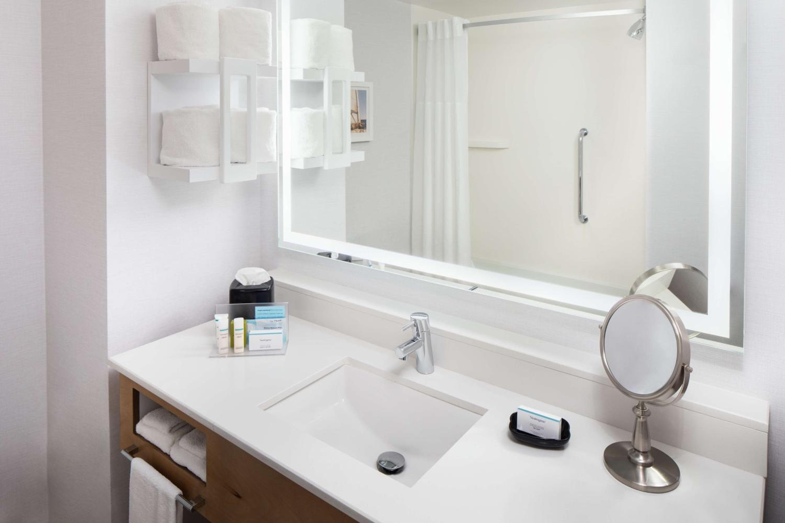 Hampton Inn & Suites by Hilton Miami Downtown/Brickell hotel, 50 Southwest 12th Street, Miami, United States — photo 19