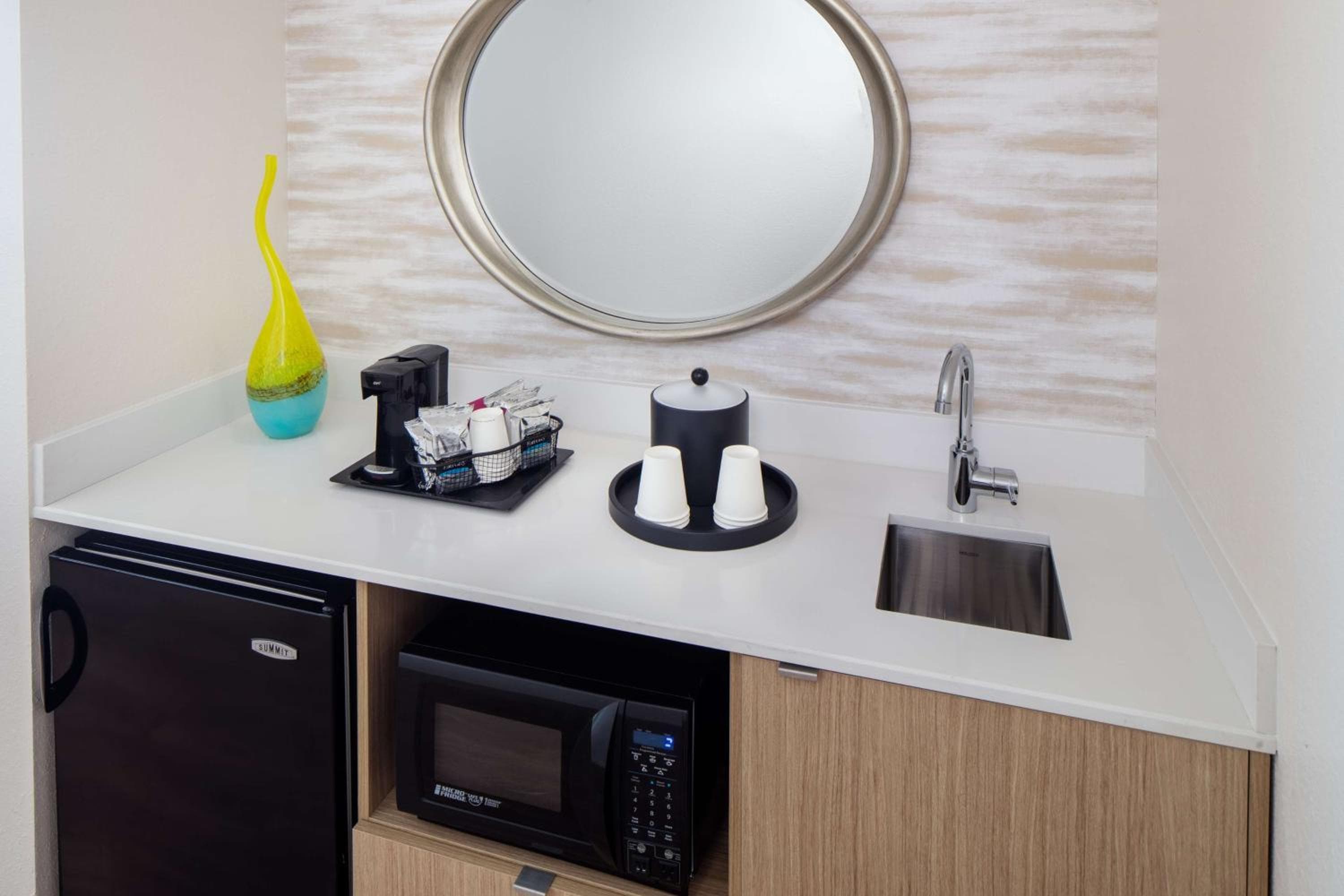 Hampton Inn & Suites by Hilton Miami Downtown/Brickell hotel, 50 Southwest 12th Street, Miami, United States — photo 35