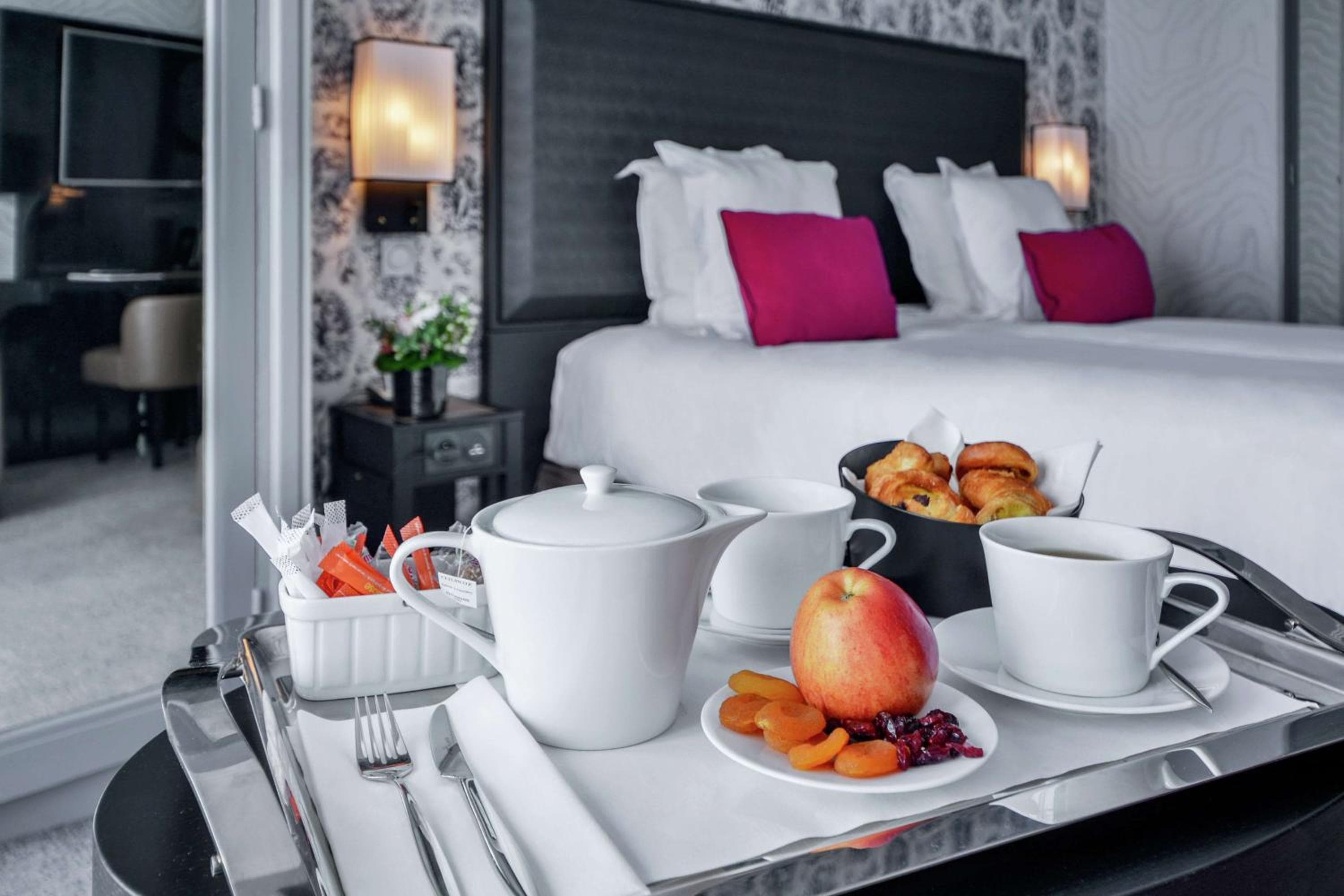 Maison Astor Parigi, Collezione Curio di Hilton — 18