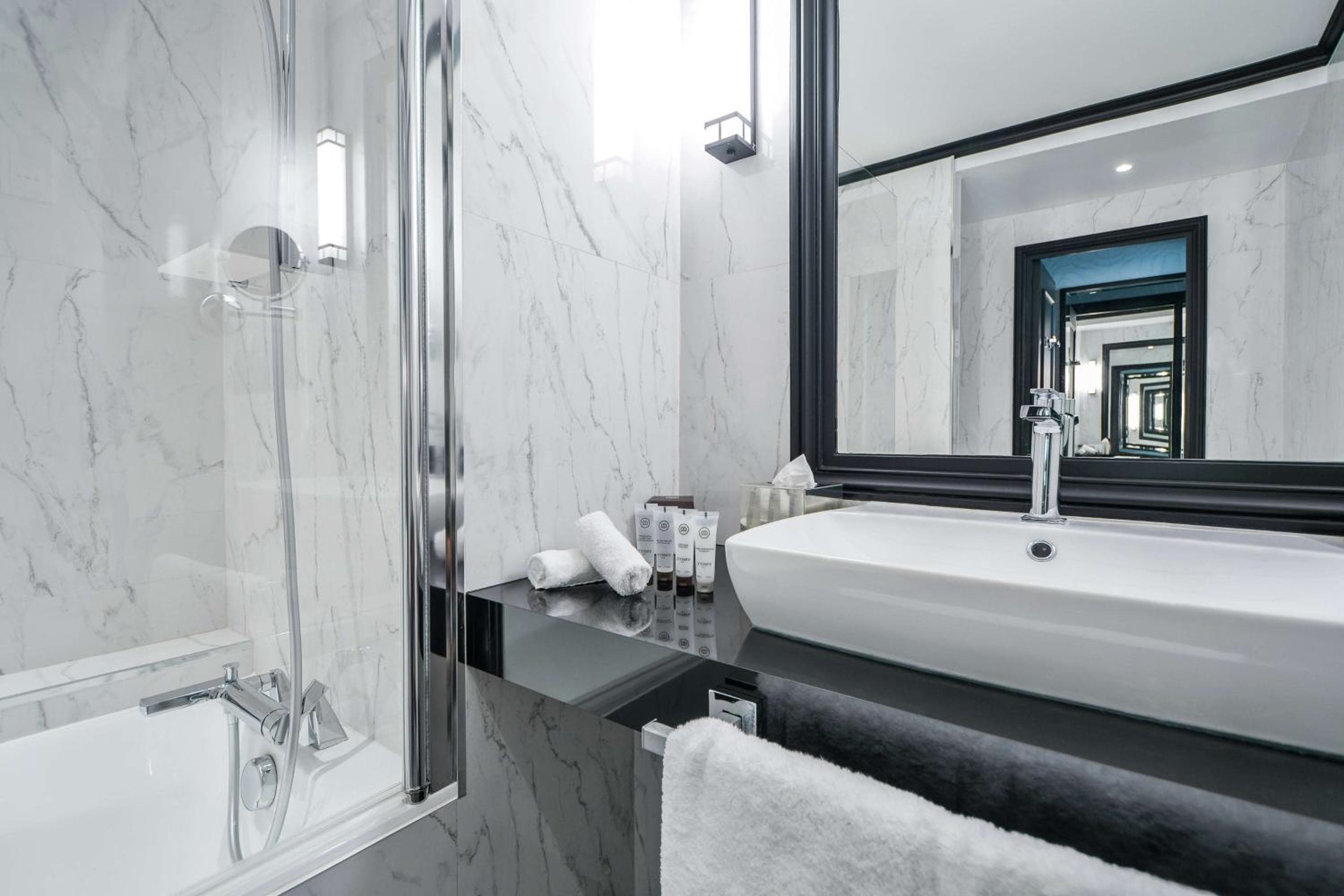 Maison Astor Parigi, Collezione Curio di Hilton — 24