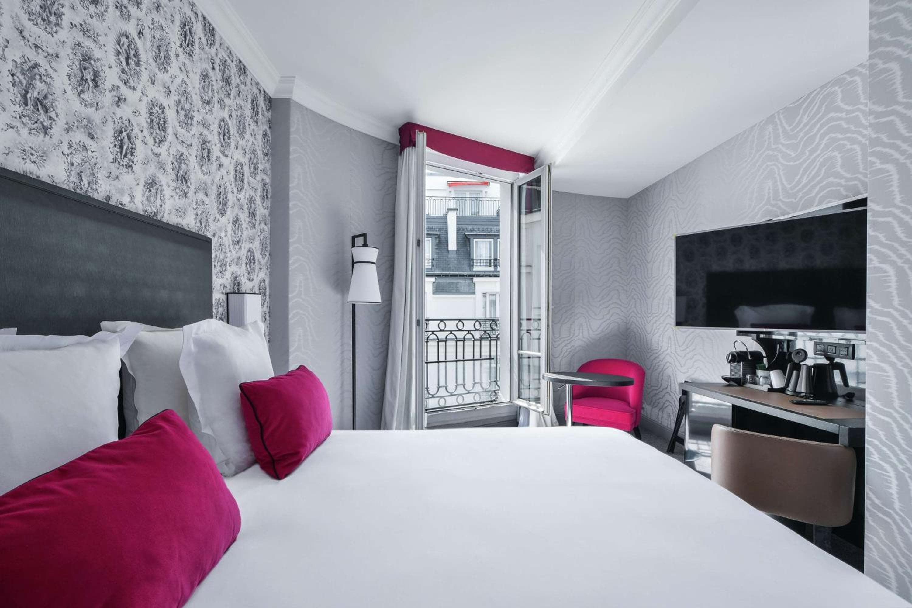 Maison Astor Paris, Curio Collection by Hilton — 28