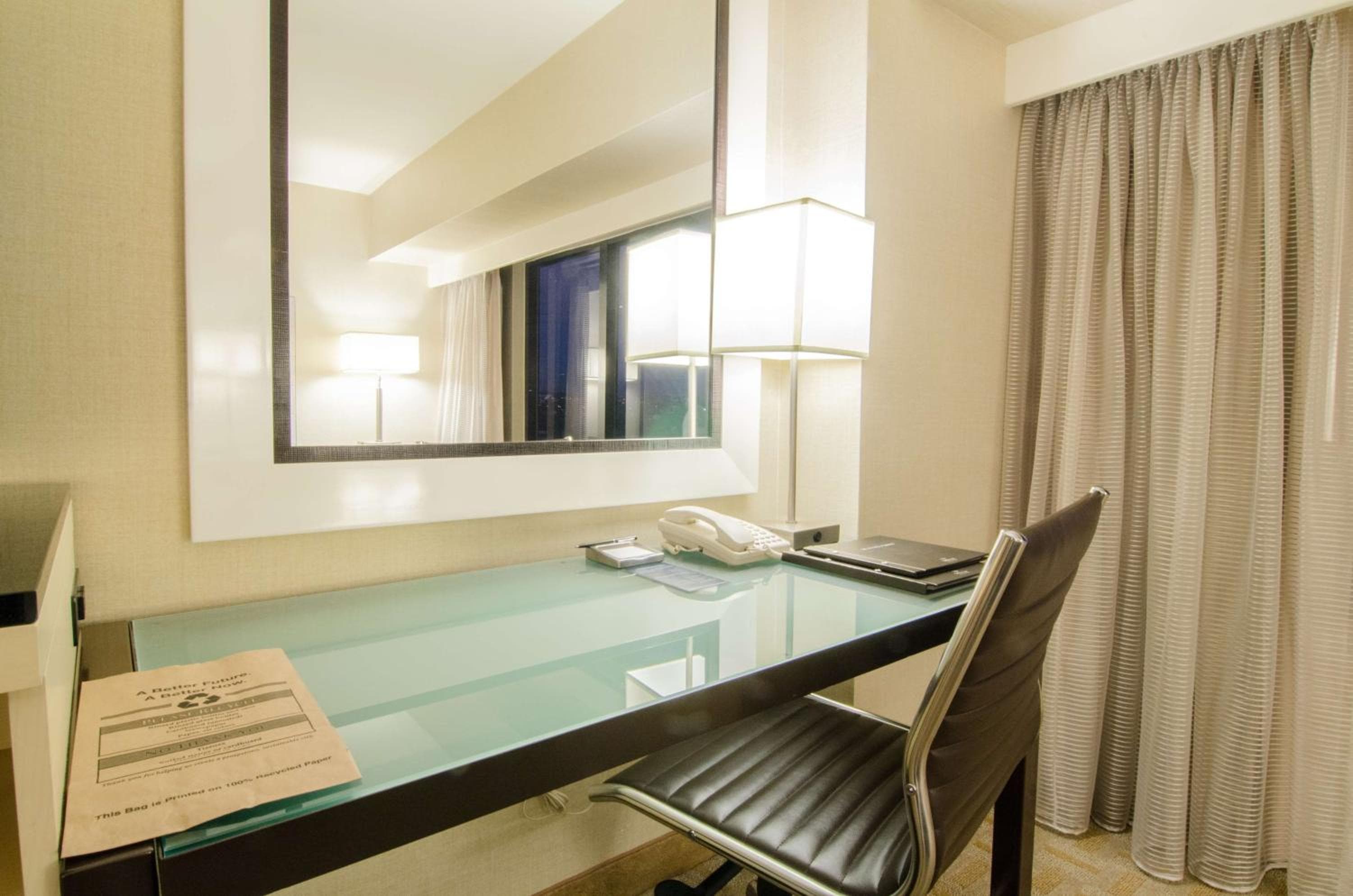 Hilton Los Angeles Airport — 25