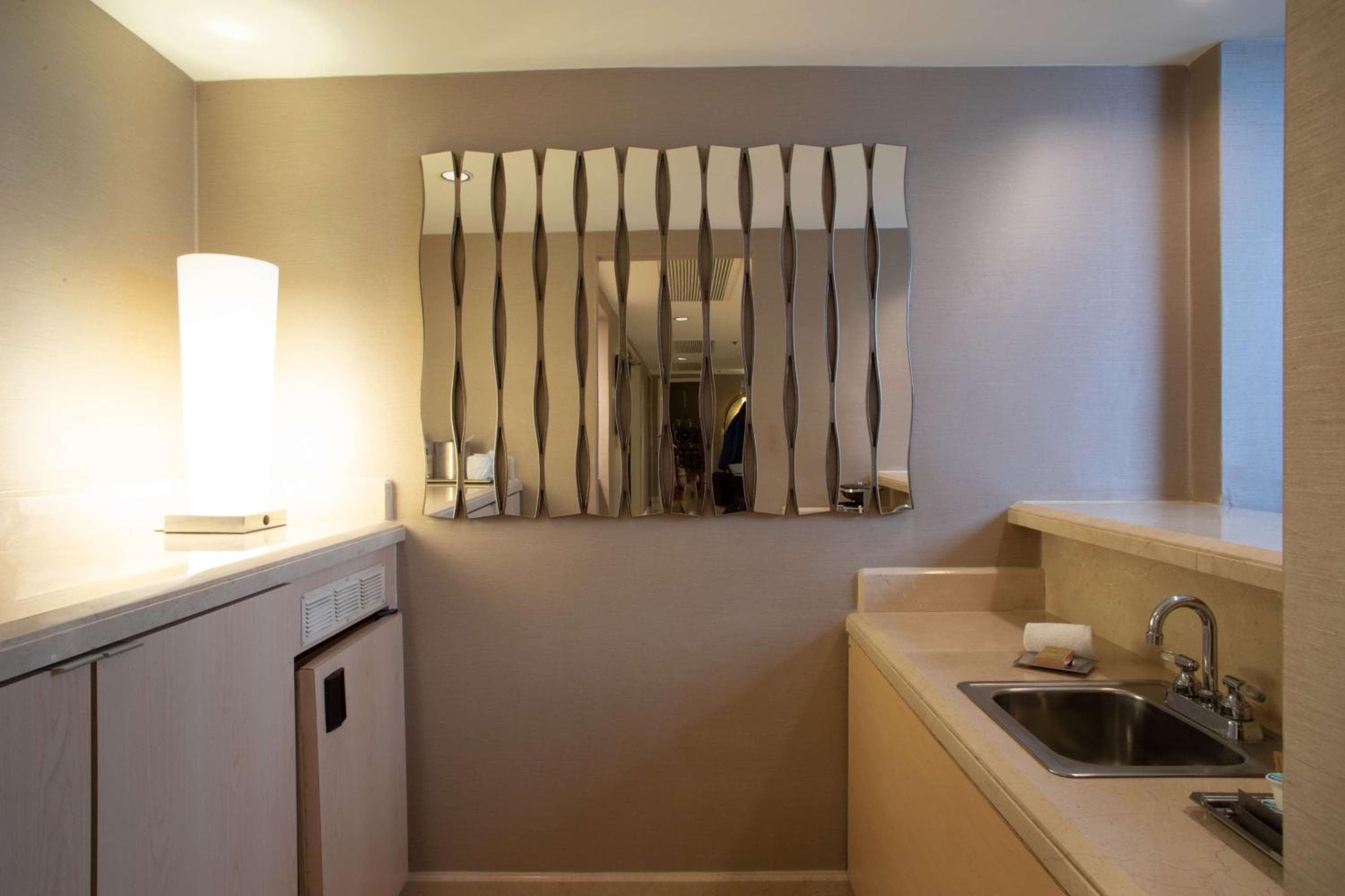 Hilton Los Angeles Airport — 18