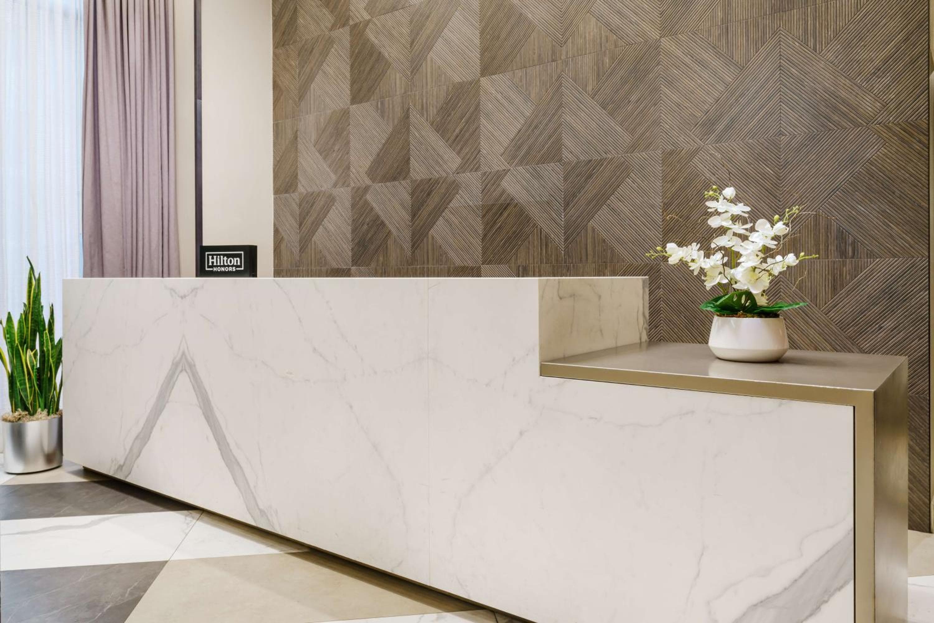 DoubleTree by Hilton Hotel New York City - Chelsea — 25