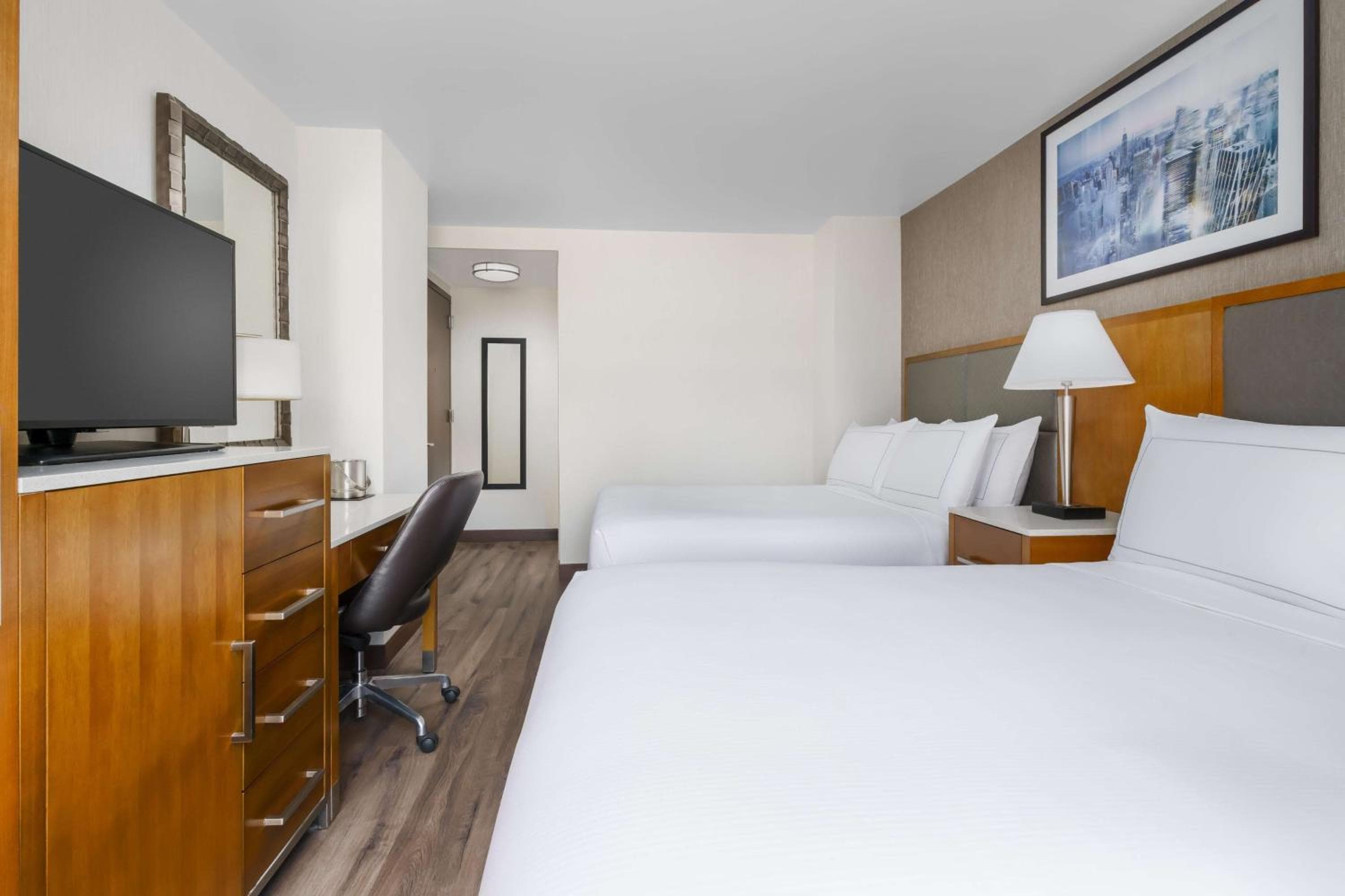 DoubleTree by Hilton Hotel New York City - Chelsea — 14