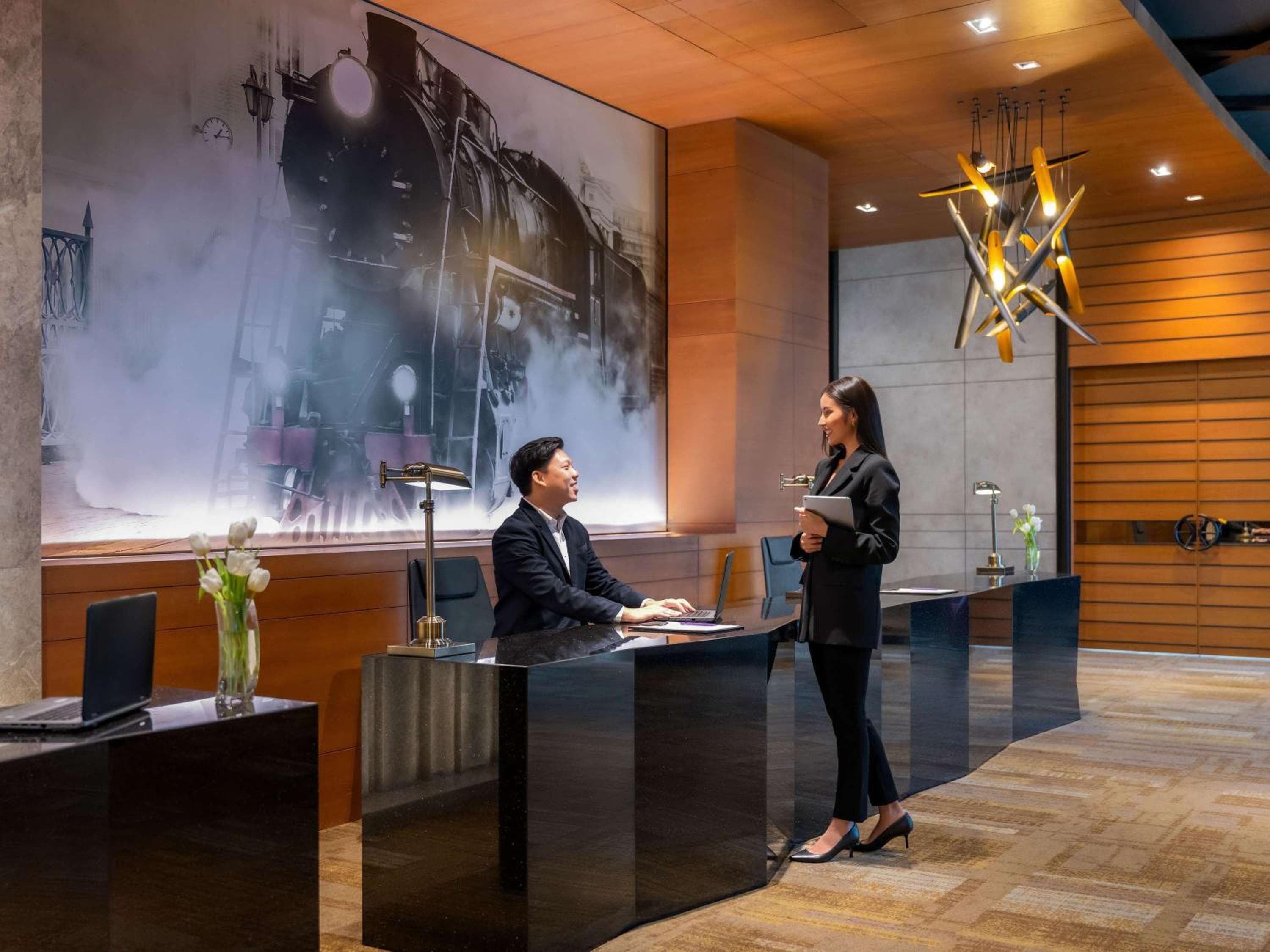 Mercure Bangkok Makkasan — 24