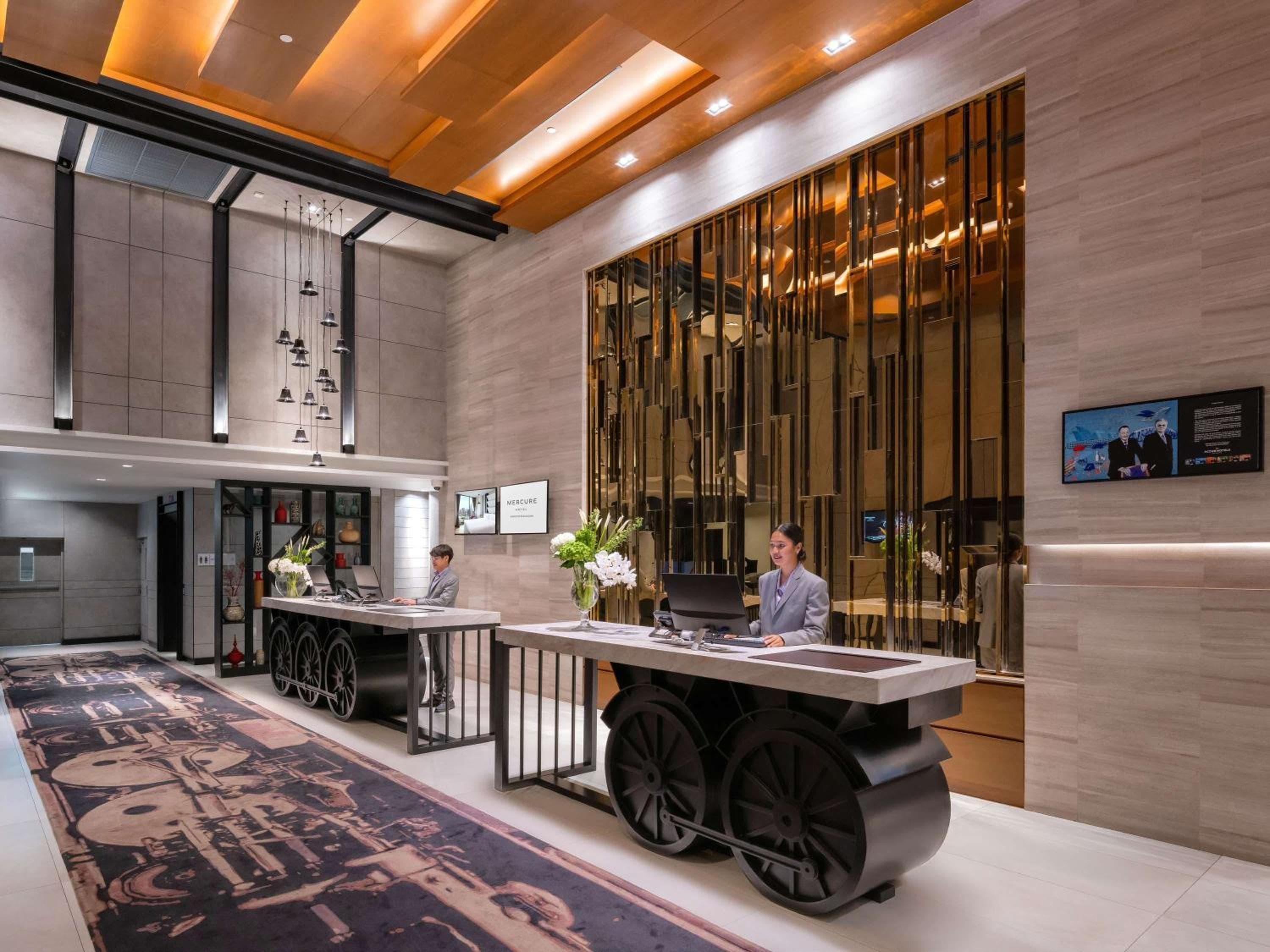 Mercure Bangkok Makkasan — 25