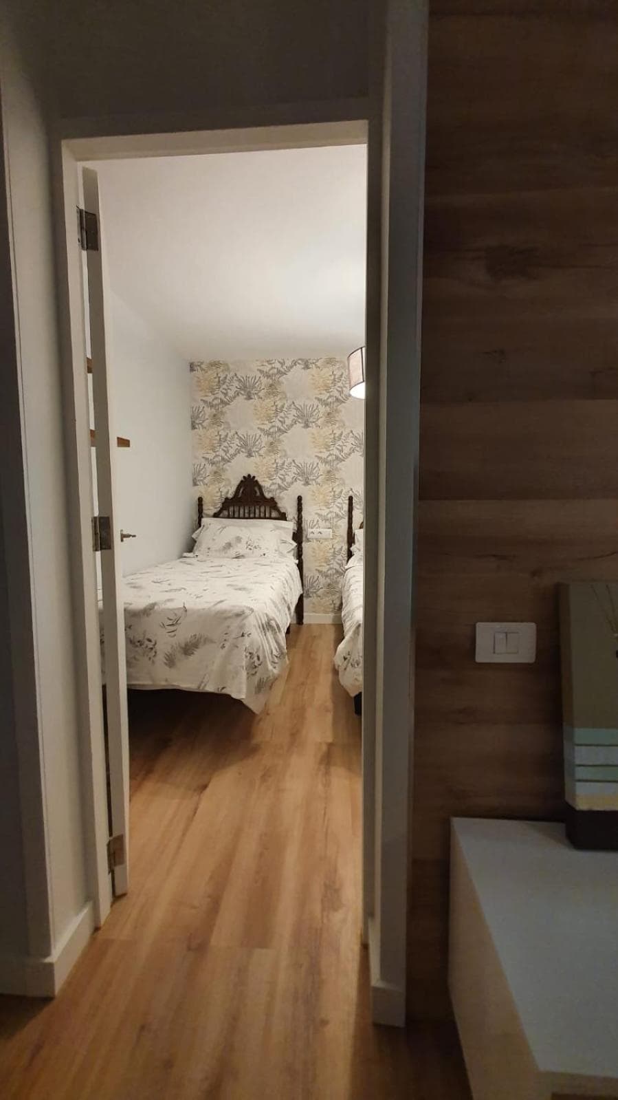 Apartamento con jardín y piscina — 5
