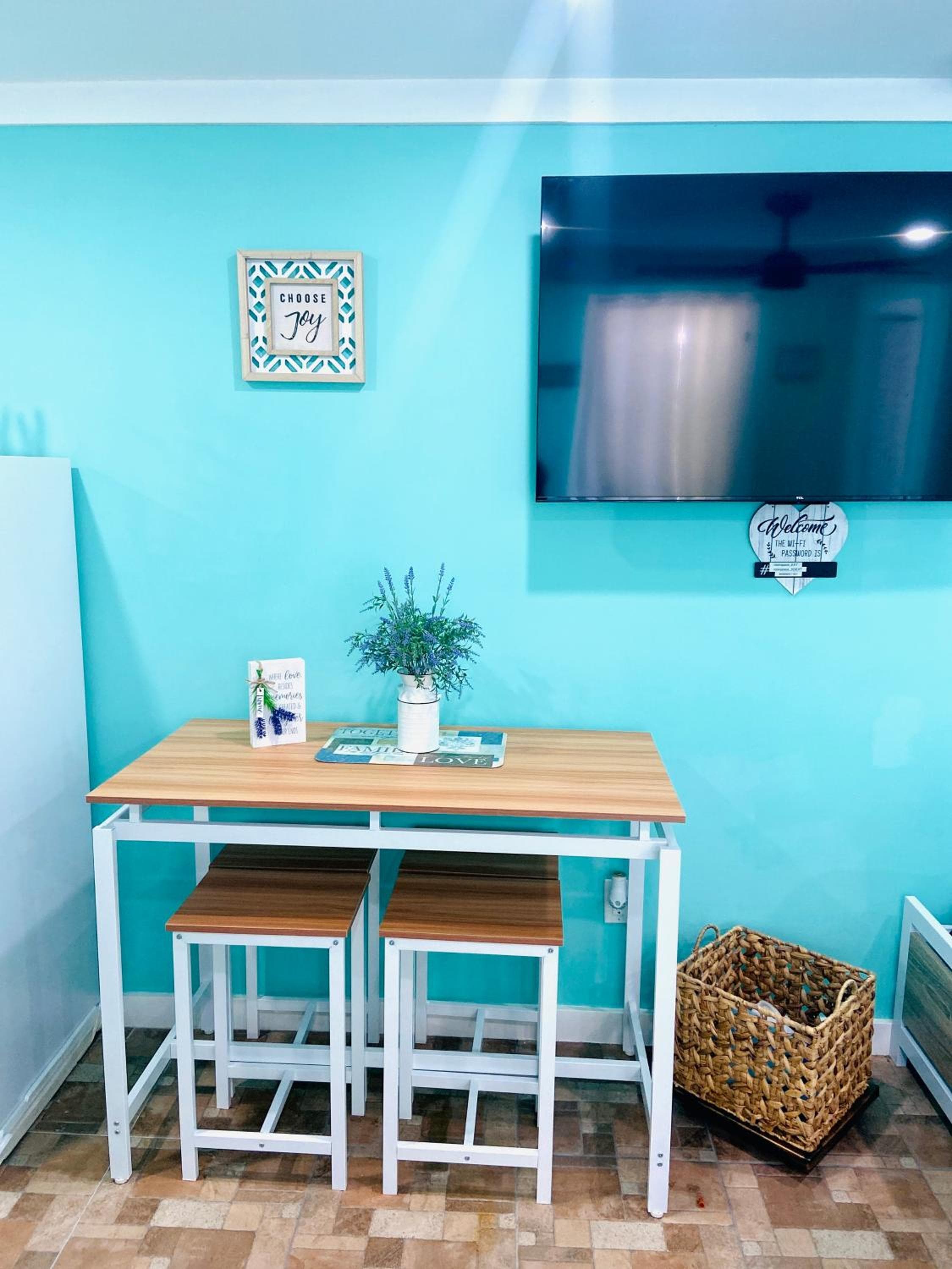 Beautiful and comfortable rom apt # 2 — 3